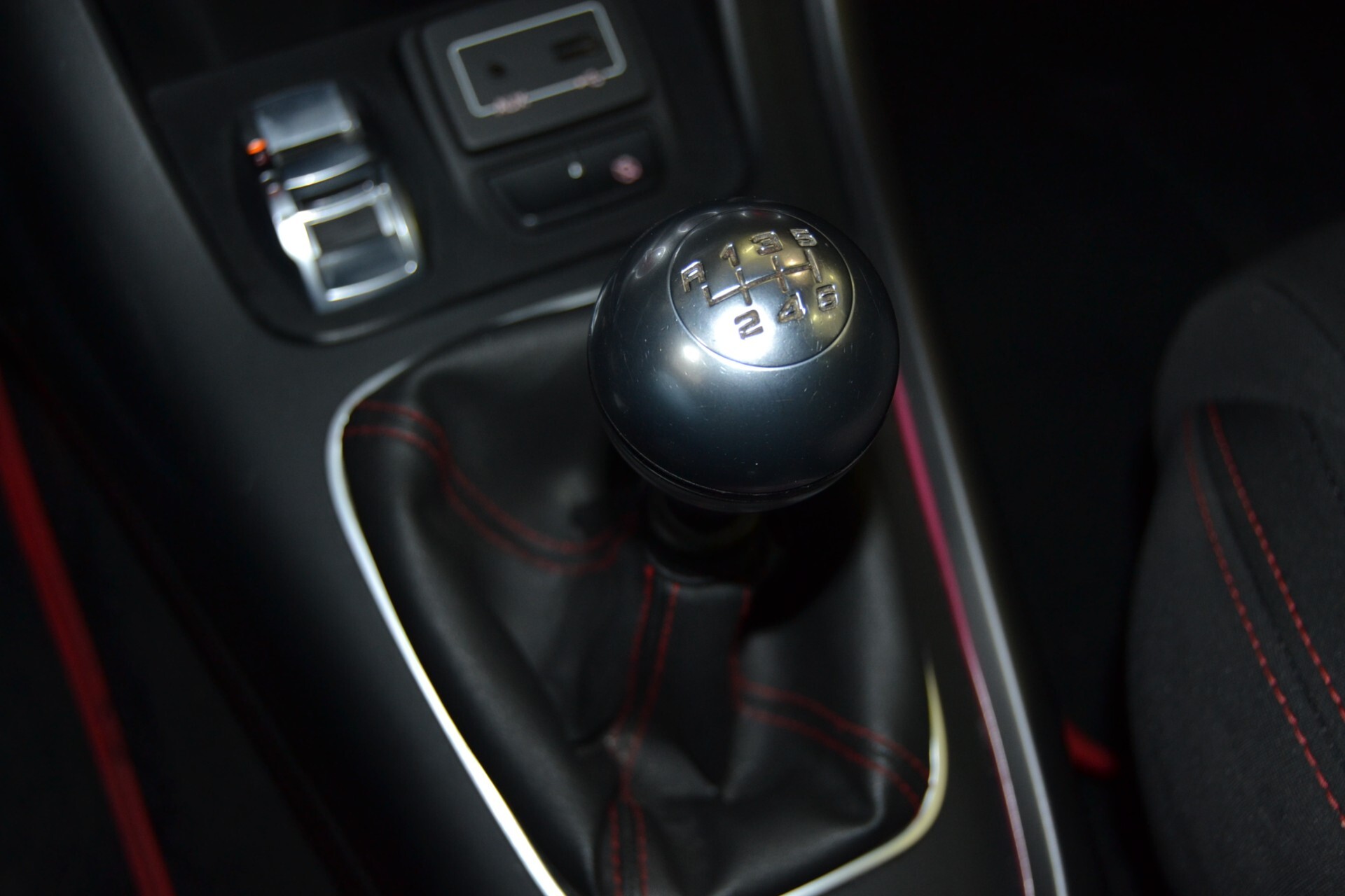 Alfa Romeo Giulietta 1.6 JTDm-2 120 CV SPRINT Tetto/Scarico/KMDOC