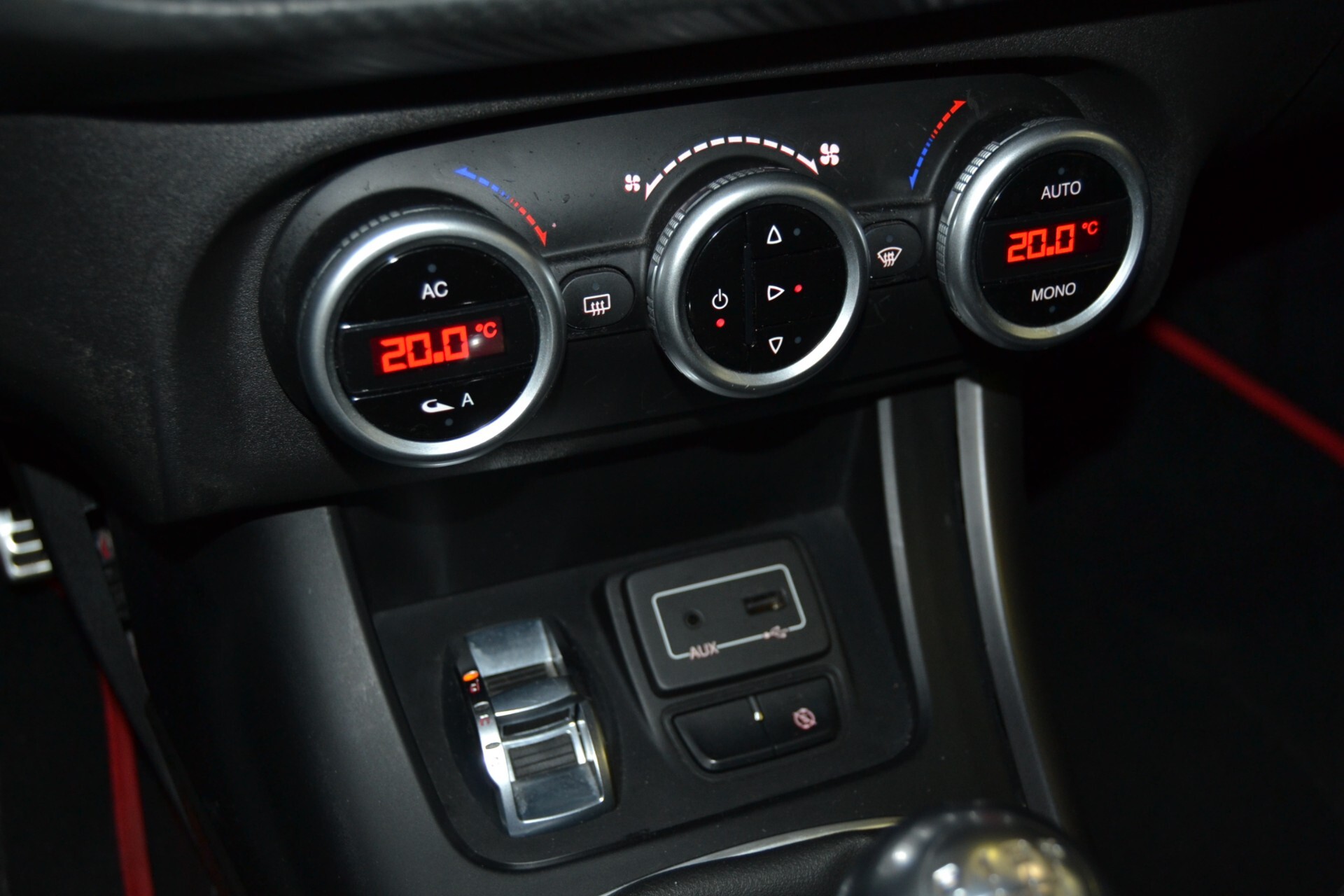 Alfa Romeo Giulietta 1.6 JTDm-2 120 CV SPRINT Tetto/Scarico/KMDOC