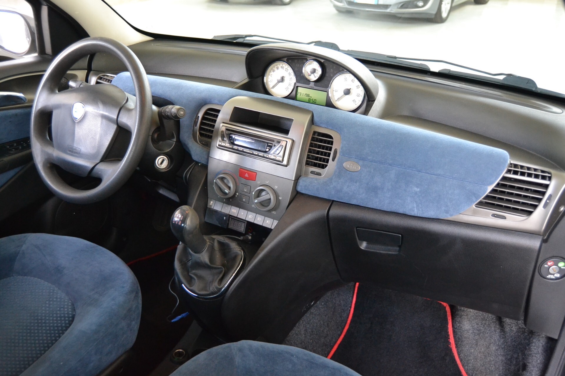 Lancia Ypsilon 1.3 MJT 75CV ORO RadioMP3/OkNeopatentati.