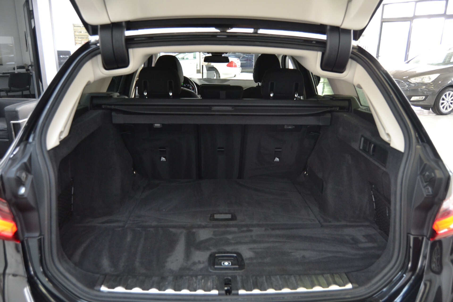 Bmw Serie3 318d Touring Sport Navi/KmDoc/Xenon
