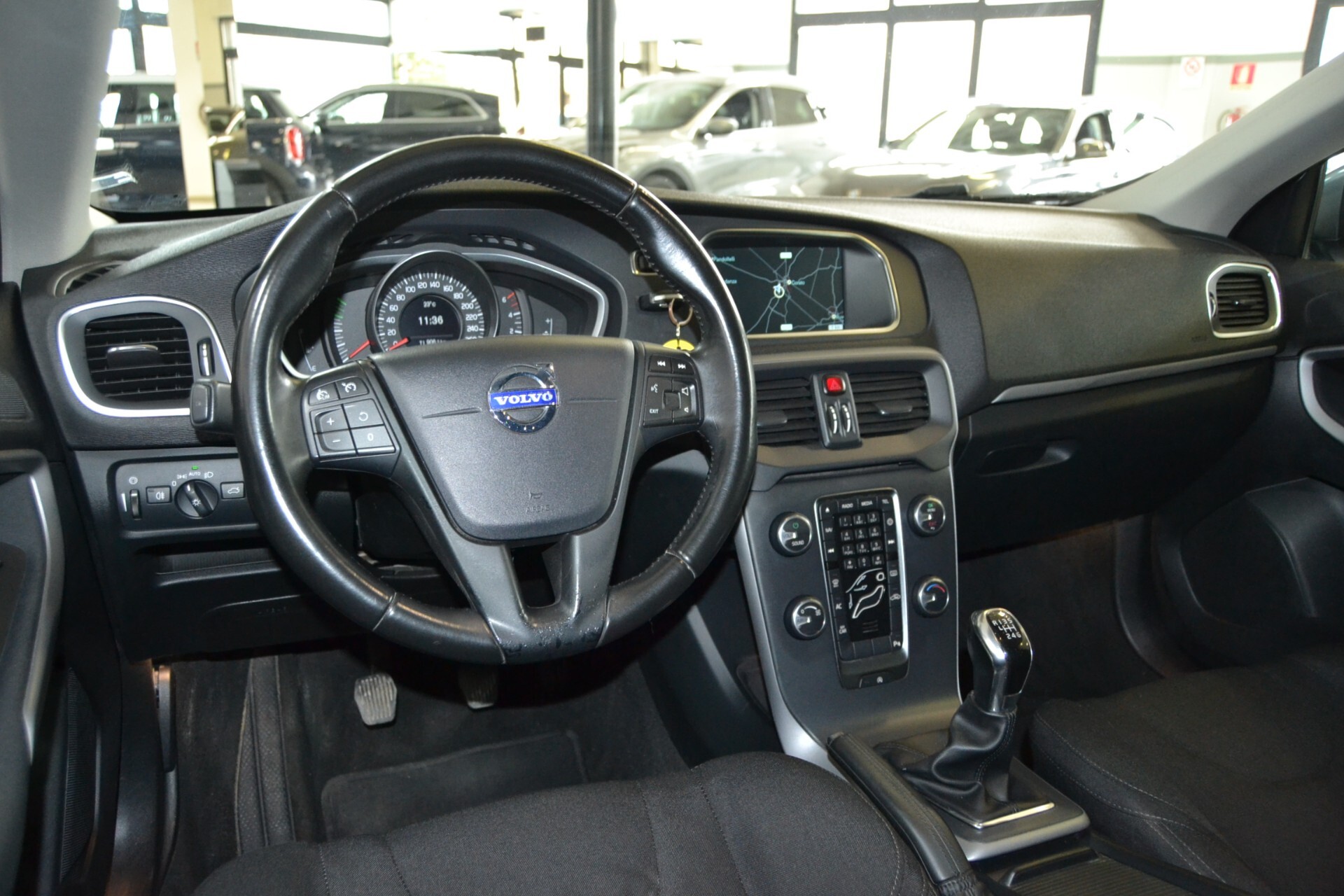 Volvo V40 D2 1.6D Momentum Tagliandi/Navi/Cruise/PDK
