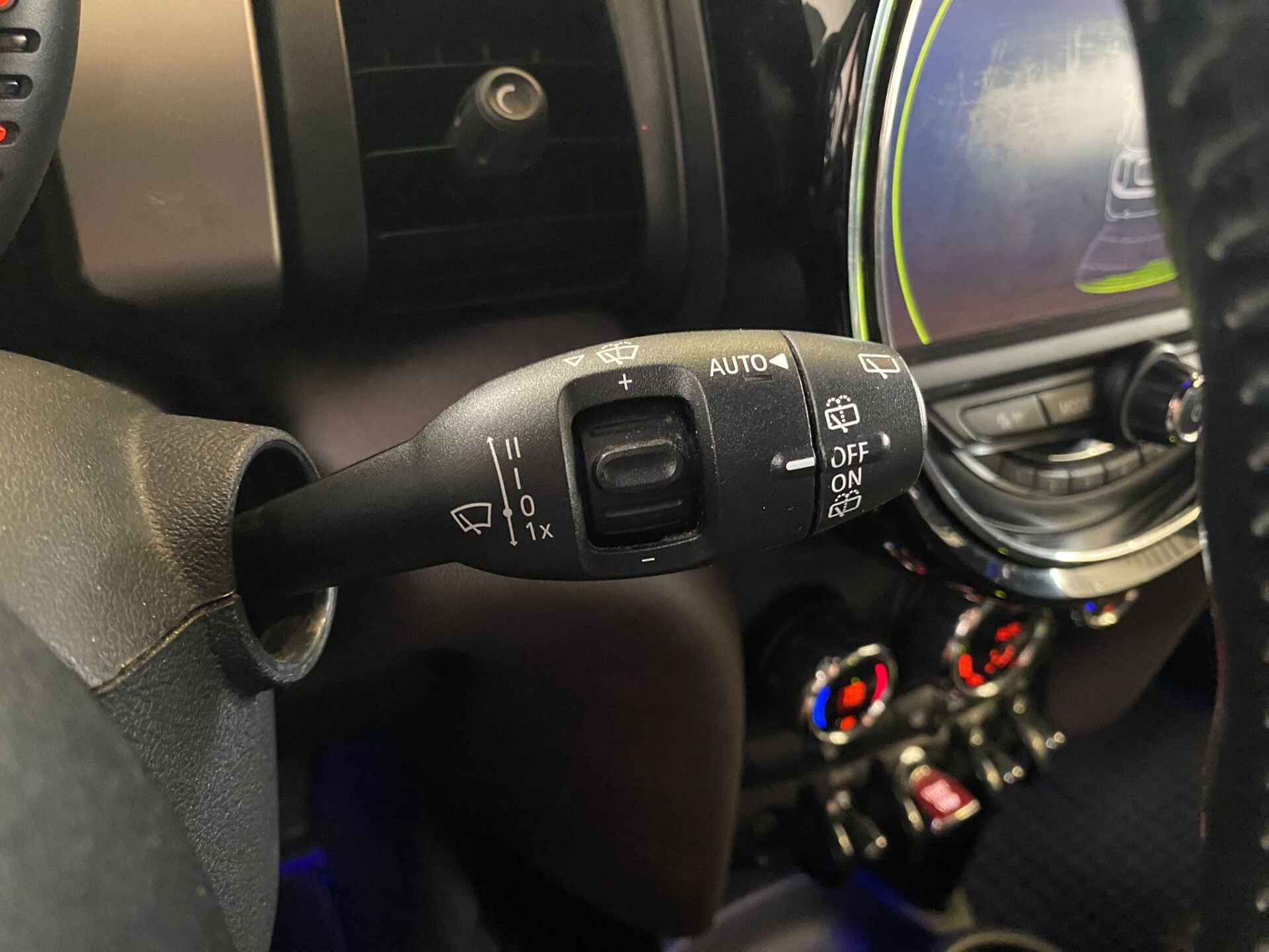 Mini Cooper 1.5Diesel HYPE Navi/Pelle/Xenon/C.Auto 