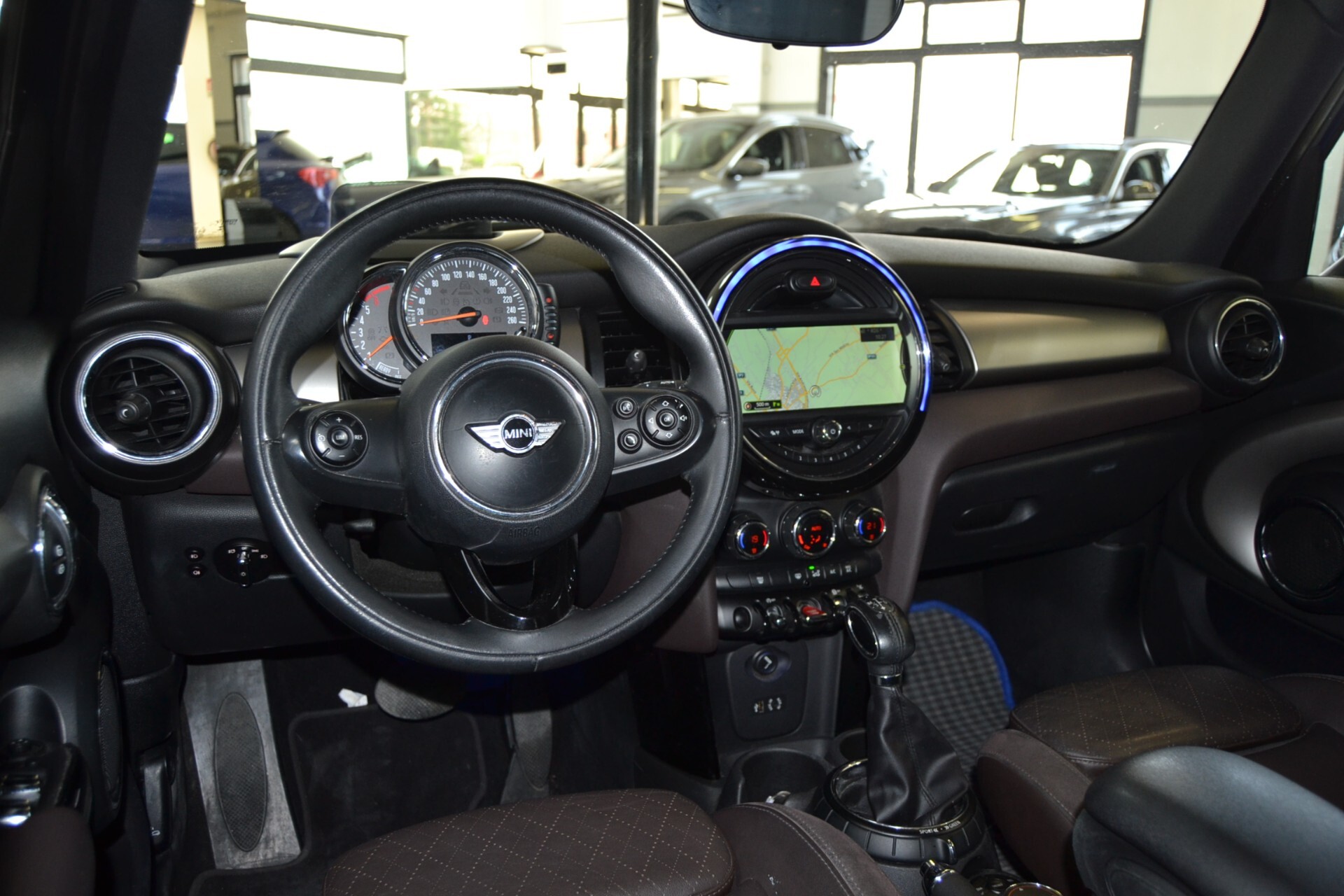 Mini Cooper 1.5Diesel HYPE Navi/Pelle/Xenon/C.Auto 