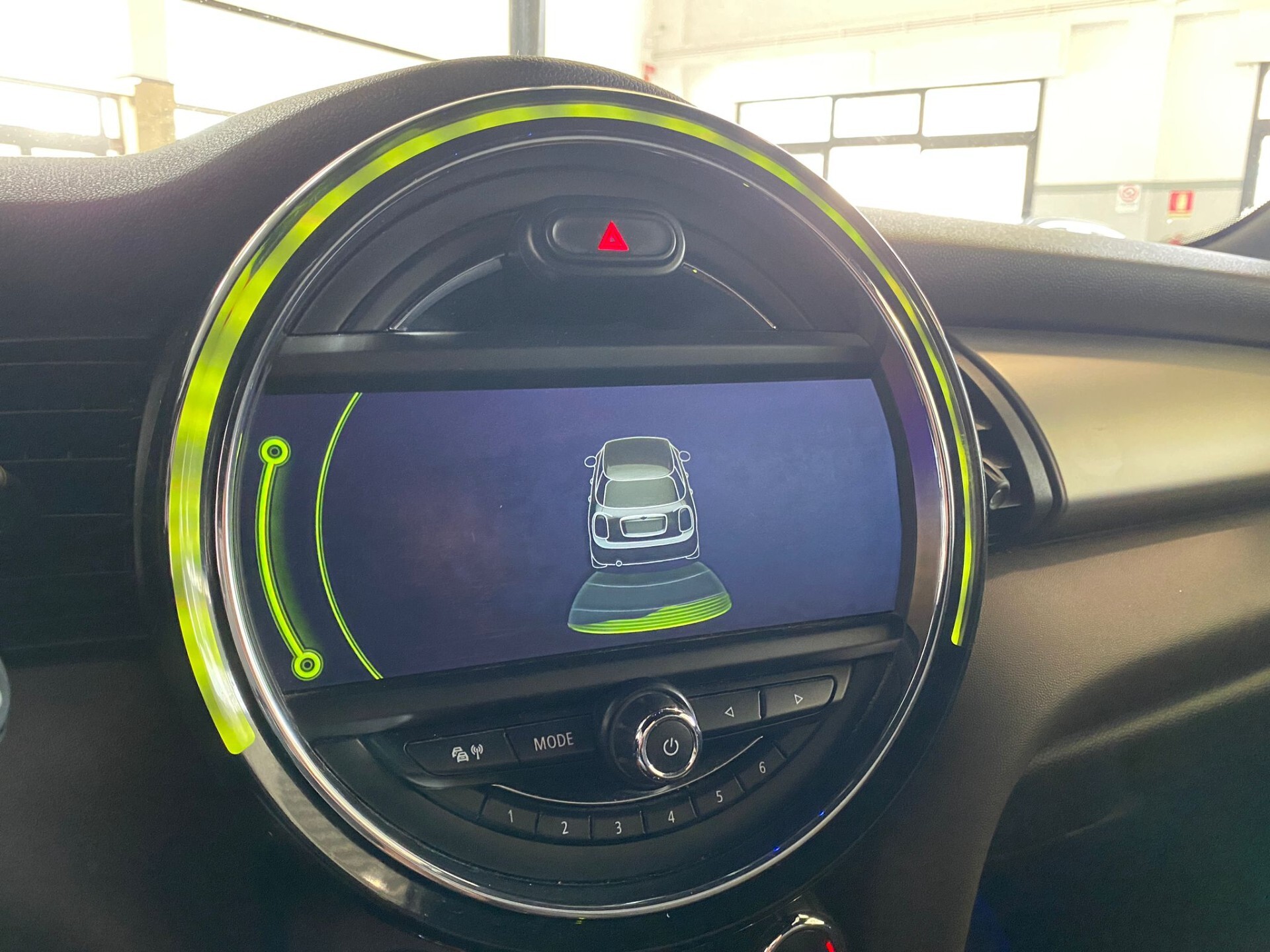 Mini Cooper 1.5Diesel HYPE Navi/Pelle/Xenon/C.Auto 