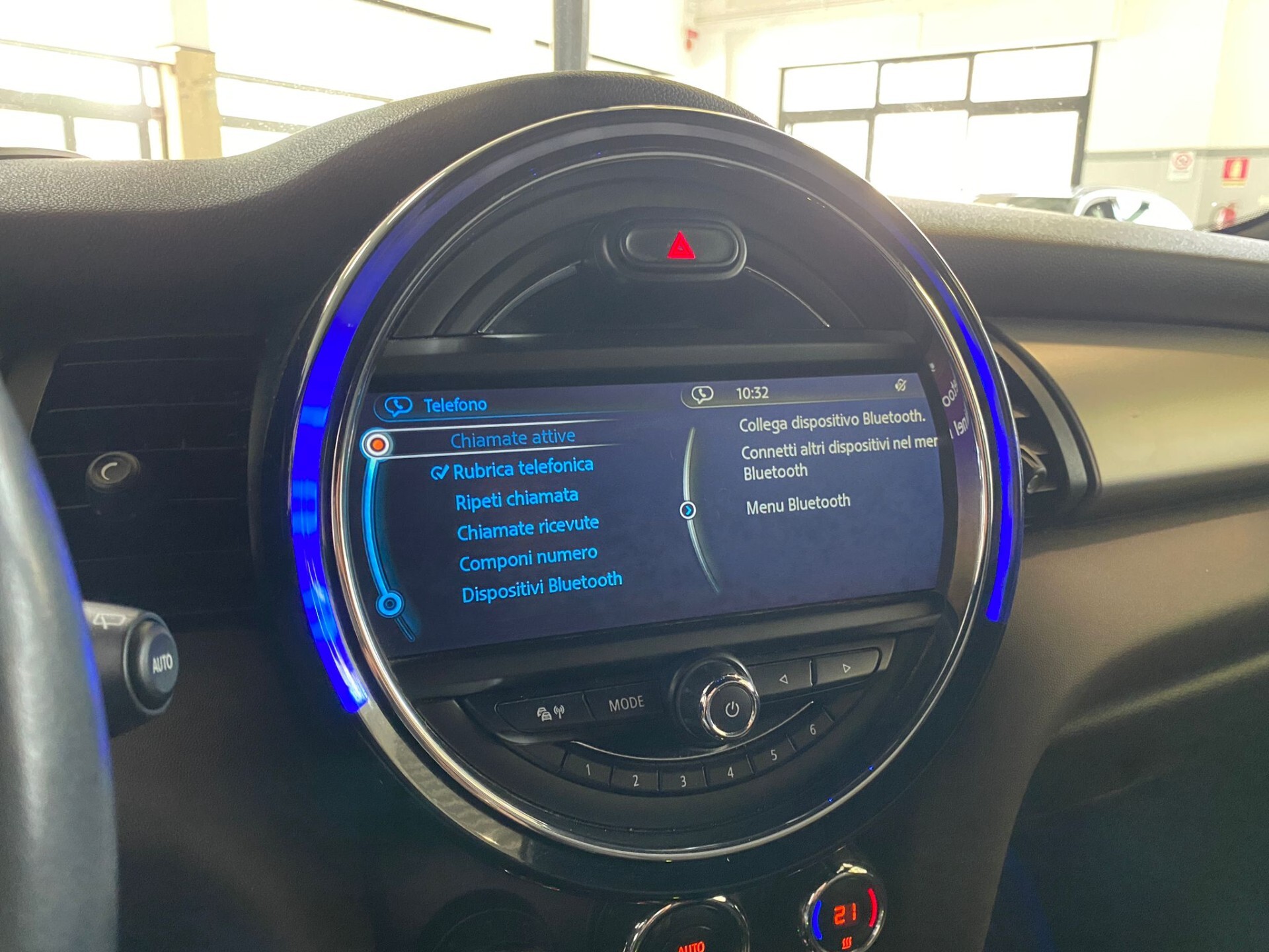Mini Cooper 1.5Diesel HYPE Navi/Pelle/Xenon/C.Auto 