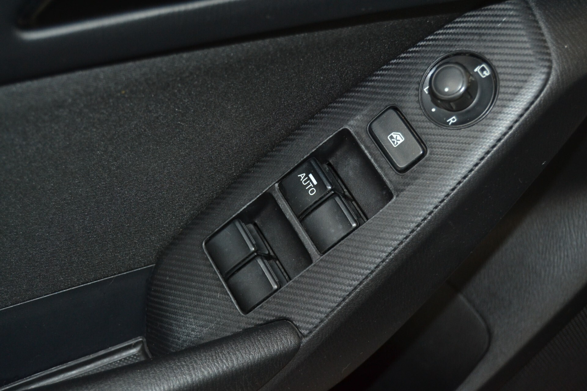 Mazda3 1.5 Skyactiv-D Exceed Cruise/Xenon/UNIPRO
