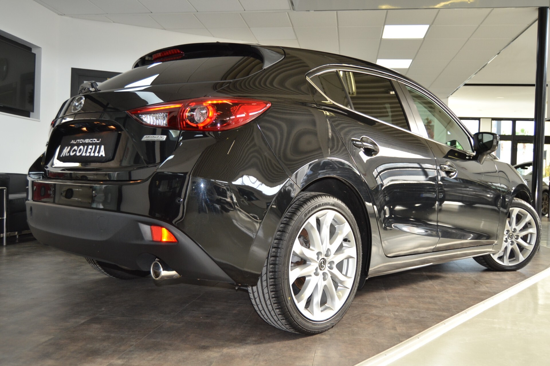 Mazda3 1.5 Skyactiv-D Exceed Cruise/Xenon/UNIPRO