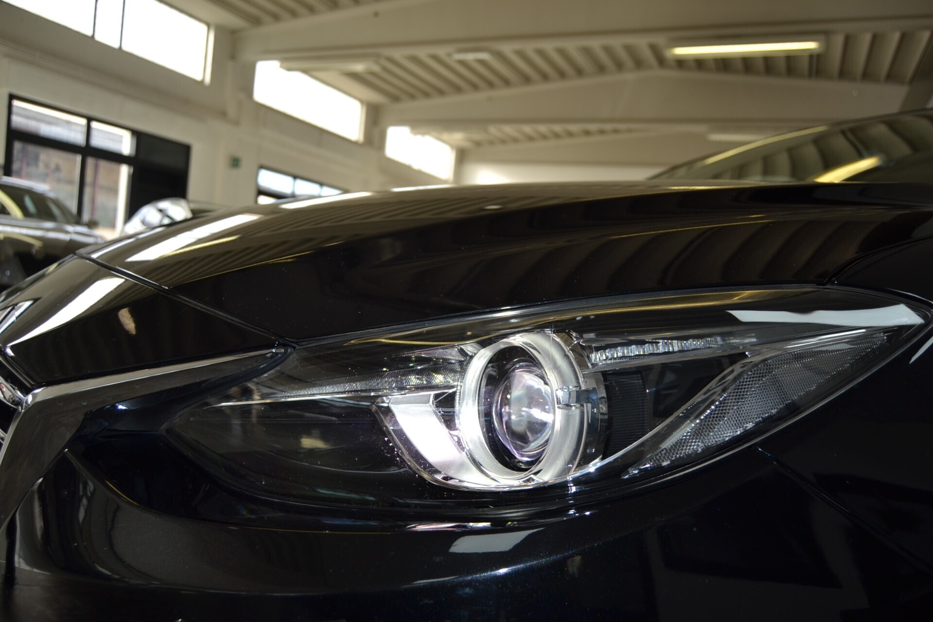Mazda3 1.5 Skyactiv-D Exceed Cruise/Xenon/UNIPRO