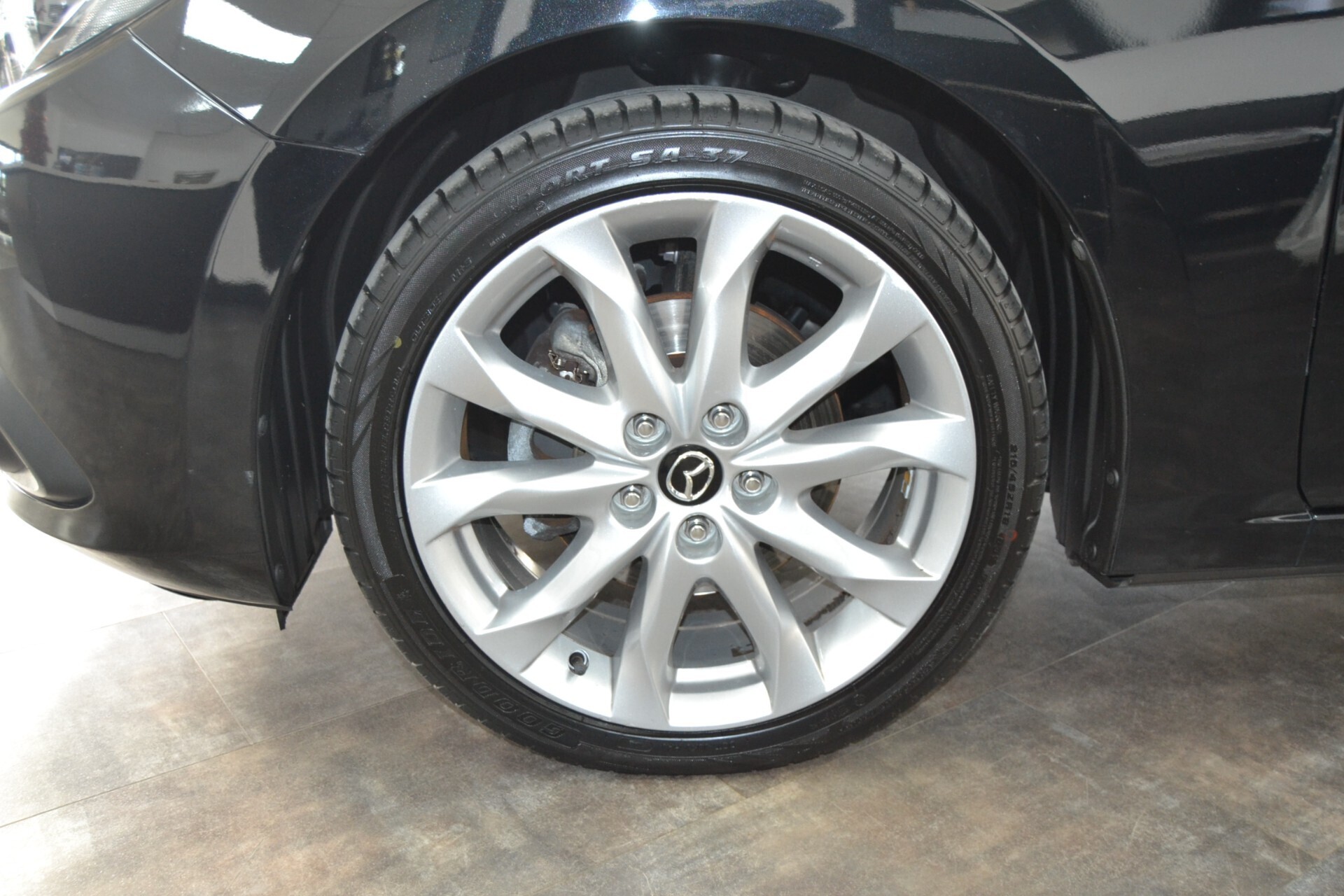 Mazda3 1.5 Skyactiv-D Exceed Cruise/Xenon/UNIPRO
