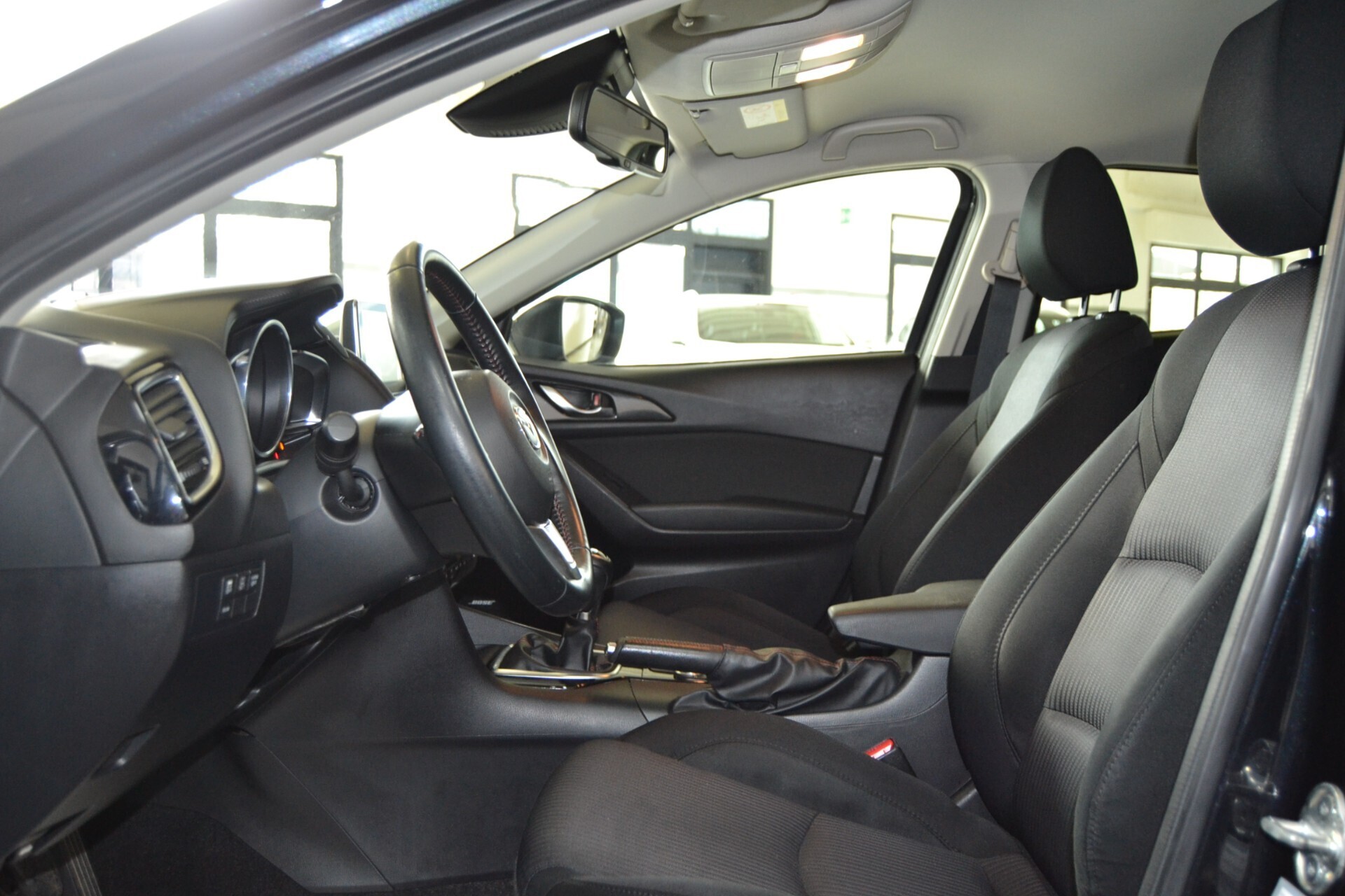 Mazda3 1.5 Skyactiv-D Exceed Cruise/Xenon/UNIPRO