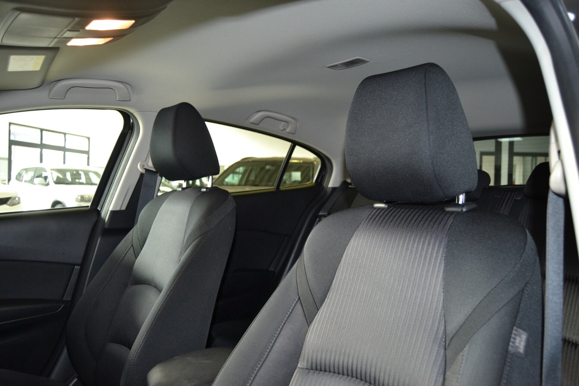 Mazda3 1.5 Skyactiv-D Exceed Cruise/Xenon/UNIPRO