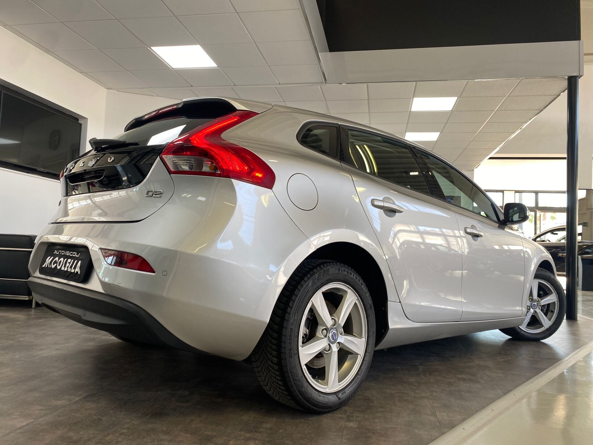 Volvo V40 D2 1.6 Business UniPro/Cruise/KMDOC