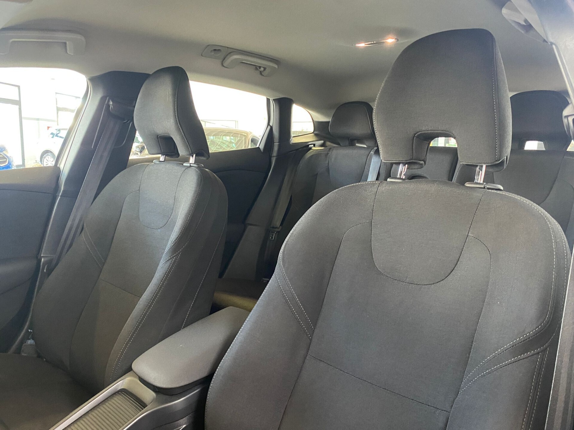 Volvo V40 D2 1.6 Business UniPro/Cruise/KMDOC