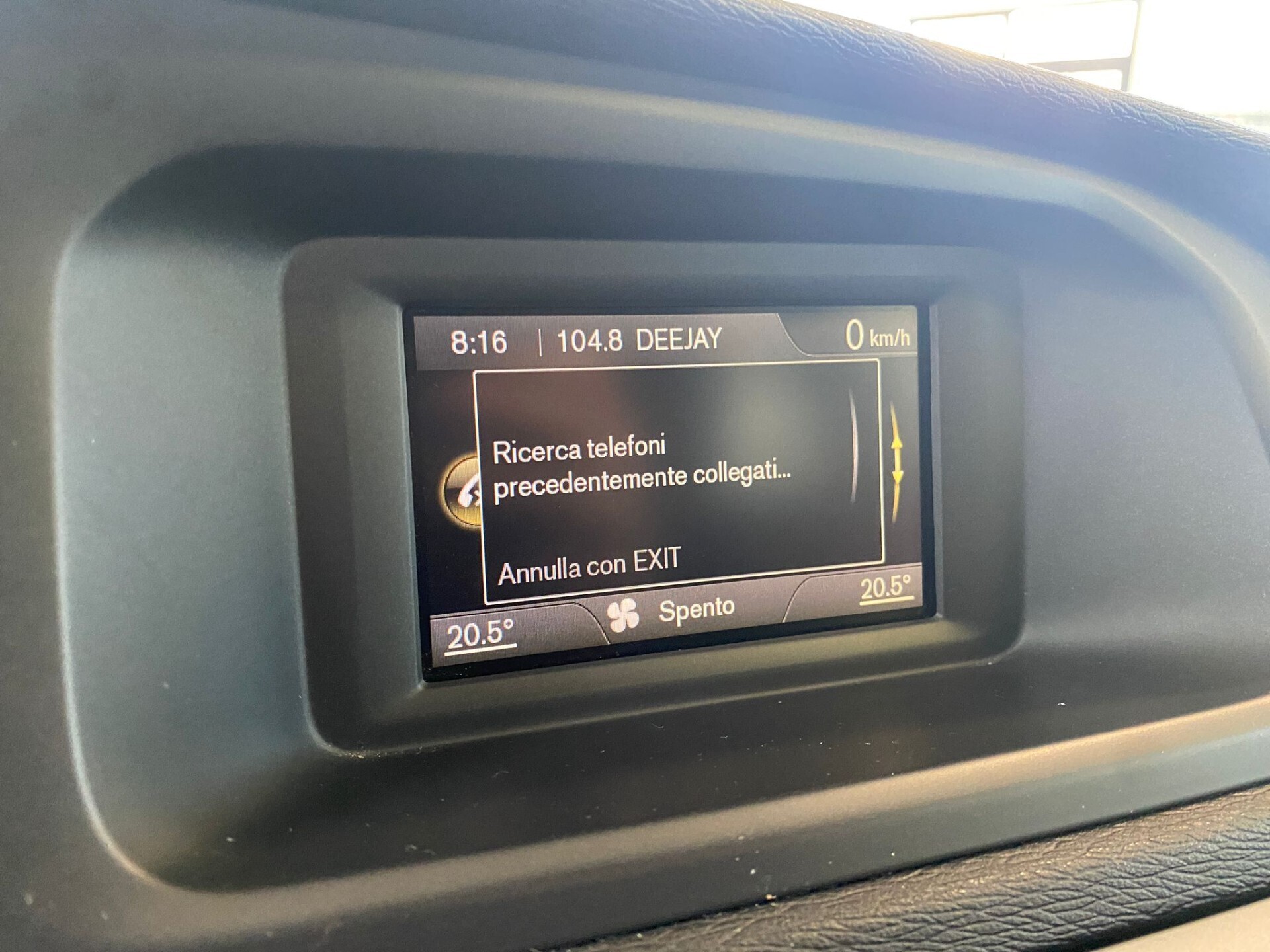 Volvo V40 D2 1.6 Business UniPro/Cruise/KMDOC