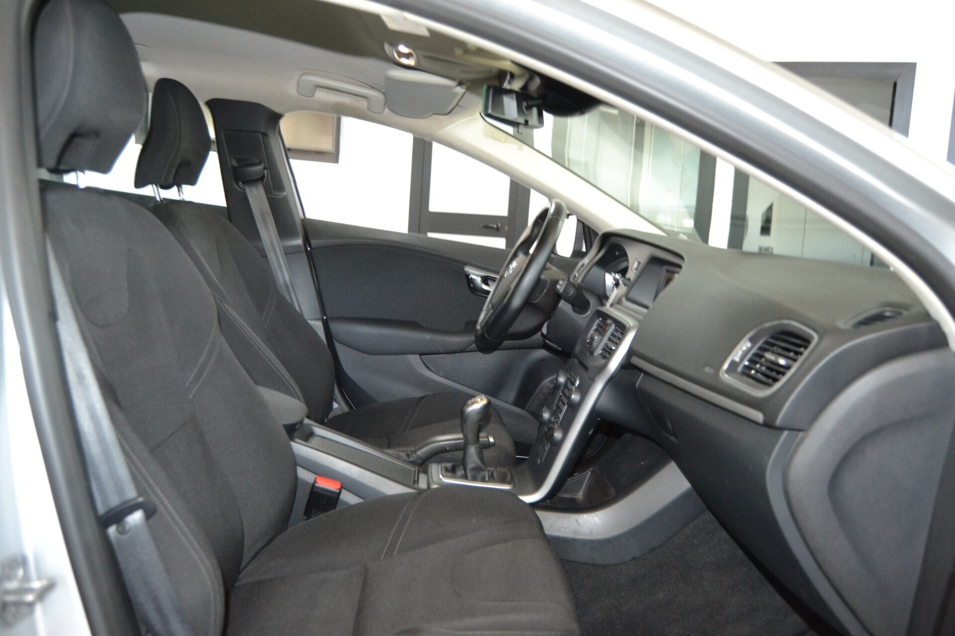 Volvo V40 D2 1.6 Business UniPro/Cruise/KMDOC