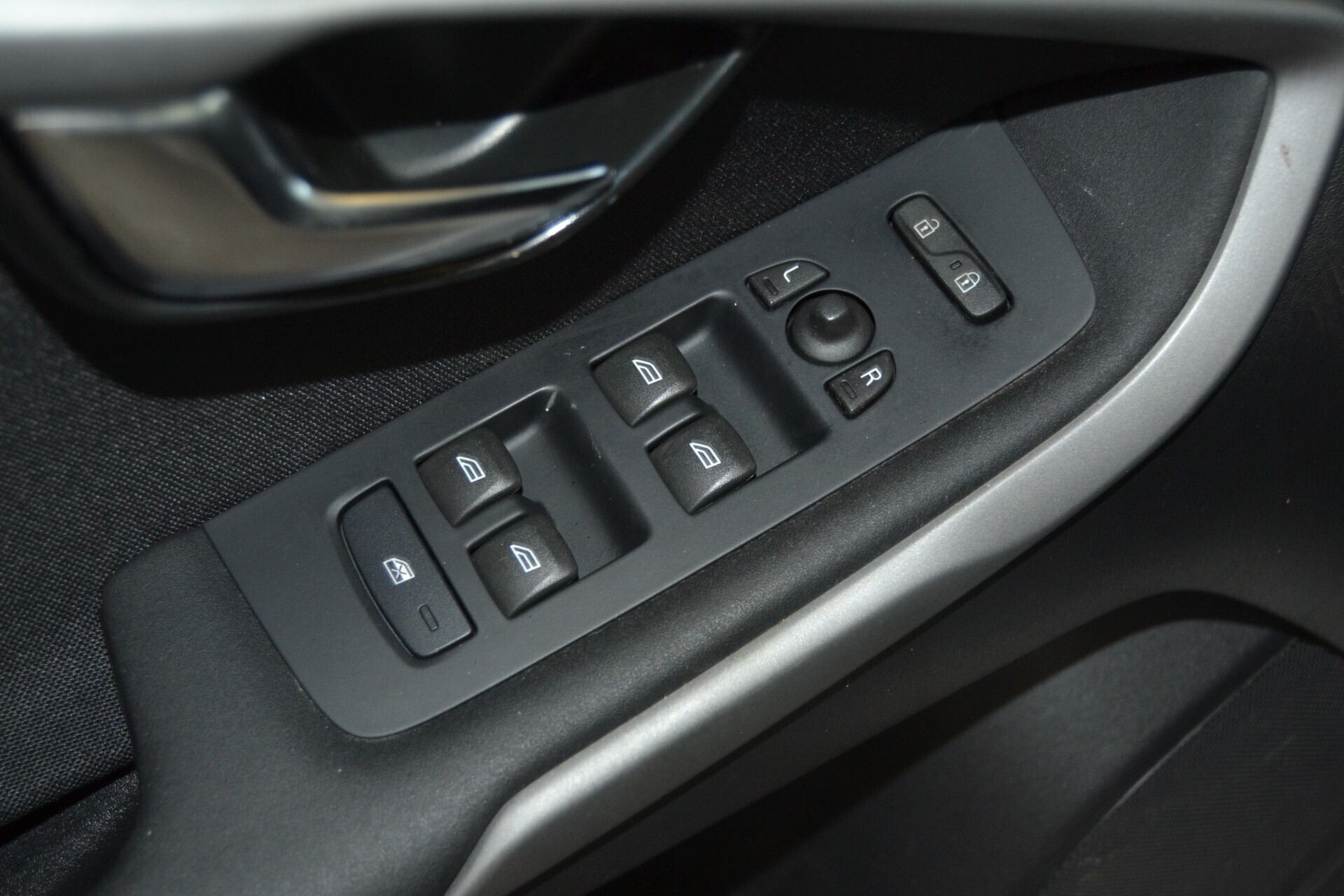 Volvo V40 D2 1.6 Business UniPro/Cruise/KMDOC