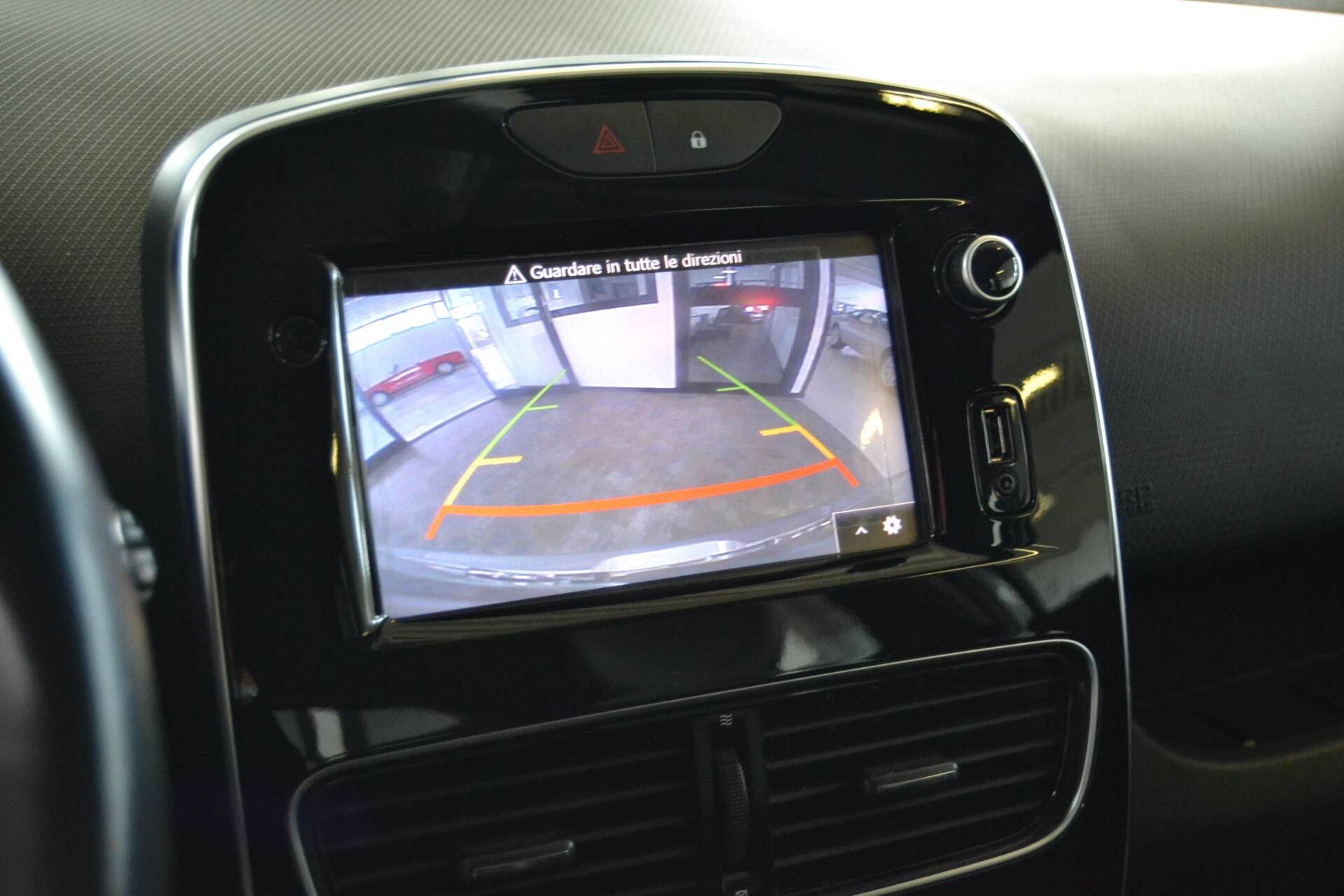 Renault Clio 1.5 dCi 75 CV Intens Navi/Xenon/Cruise/T.cam