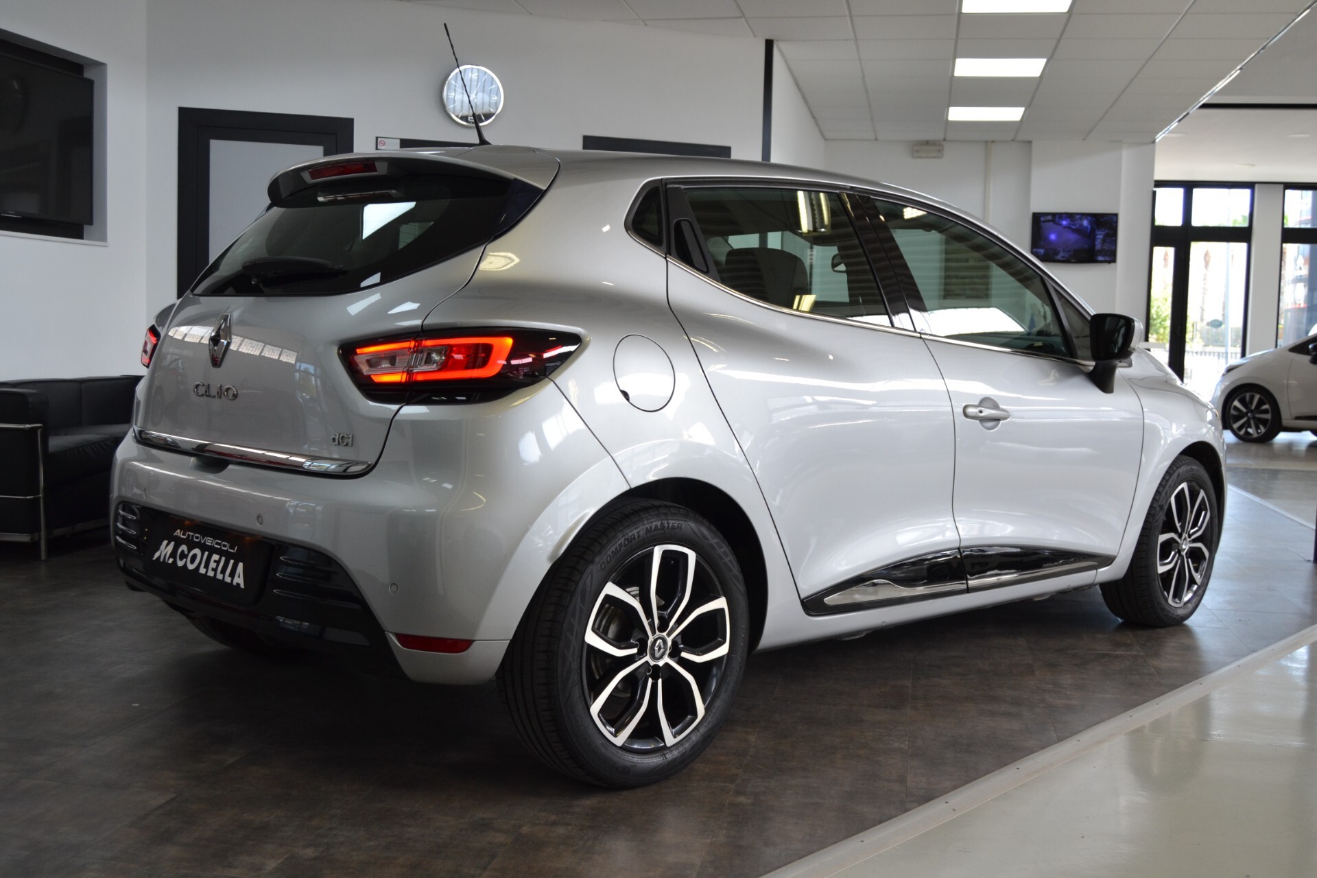 Renault Clio 1.5 dCi 75 CV Intens Navi/Xenon/Cruise/T.cam