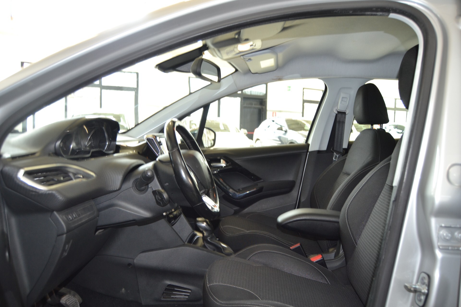 Peugeot 208 BlueHDi 75 5P Allure Navi/UniPRO/KMDOC