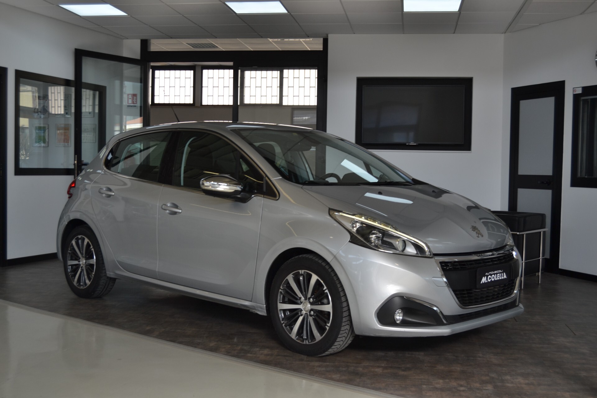 Peugeot 208 BlueHDi 75 5P Allure Navi/UniPRO/KMDOC