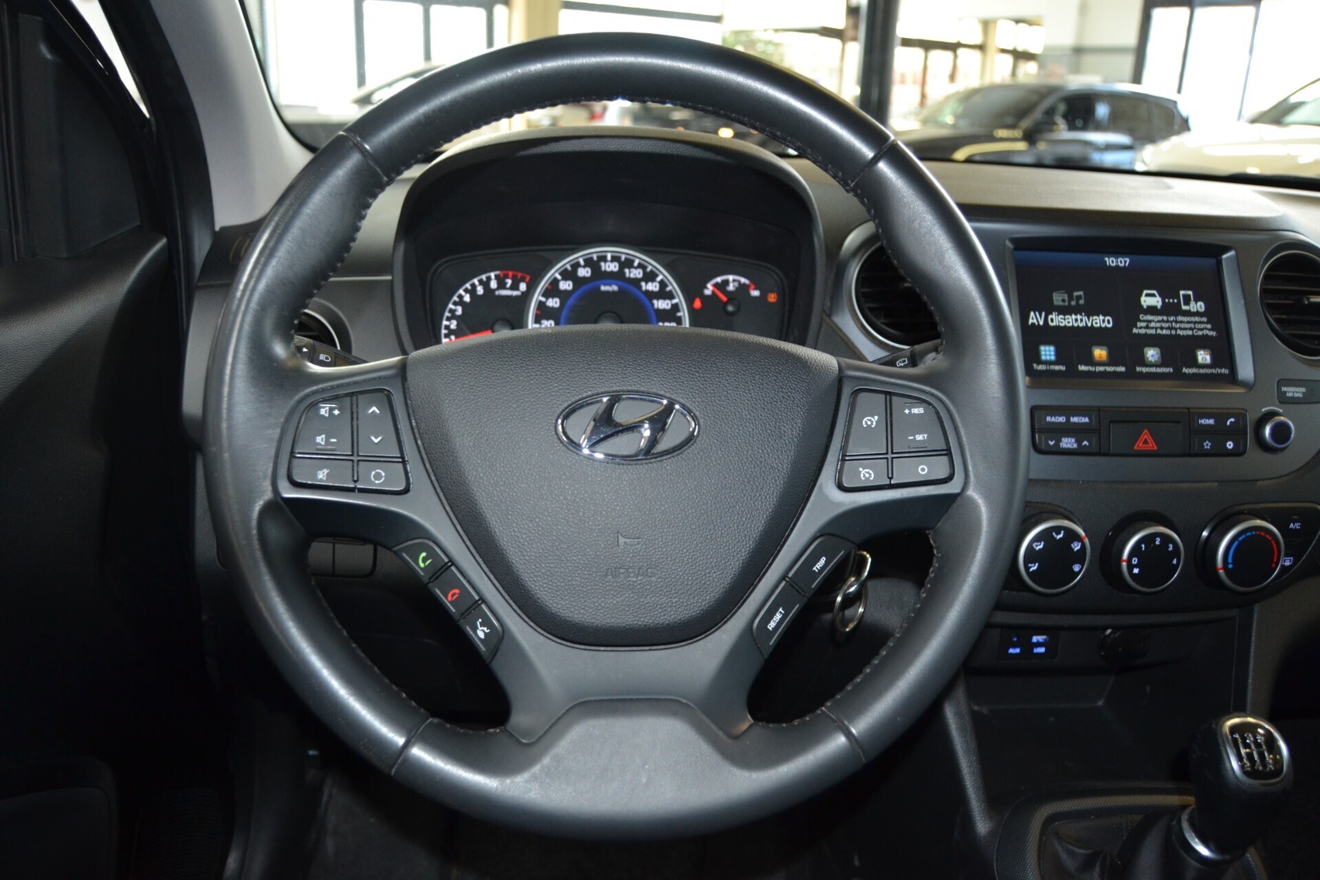 Hyundai i10 1.0 MPI Tech Navi/Cruise/ConnectLINE