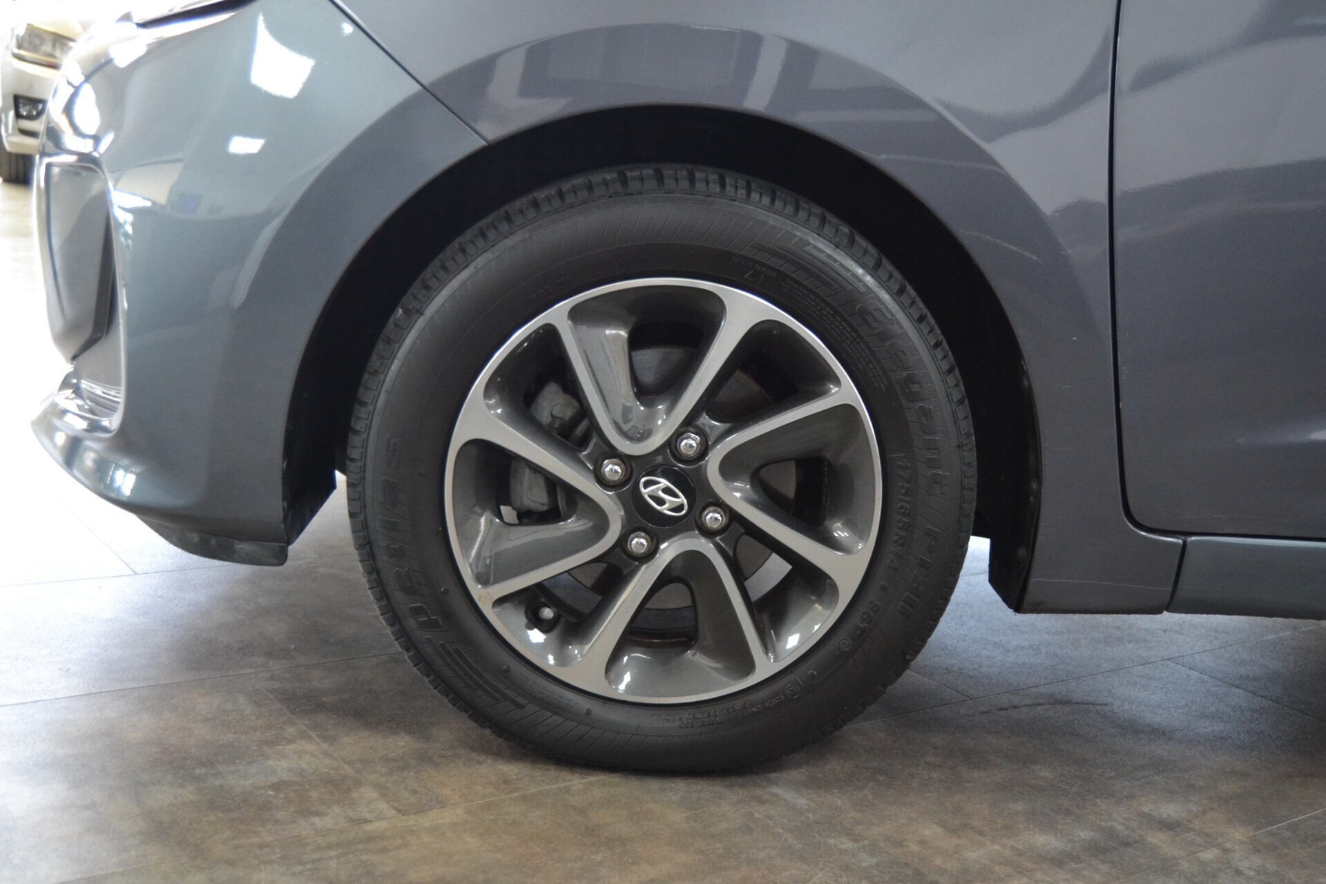 Hyundai i10 1.0 MPI Tech Navi/Cruise/ConnectLINE