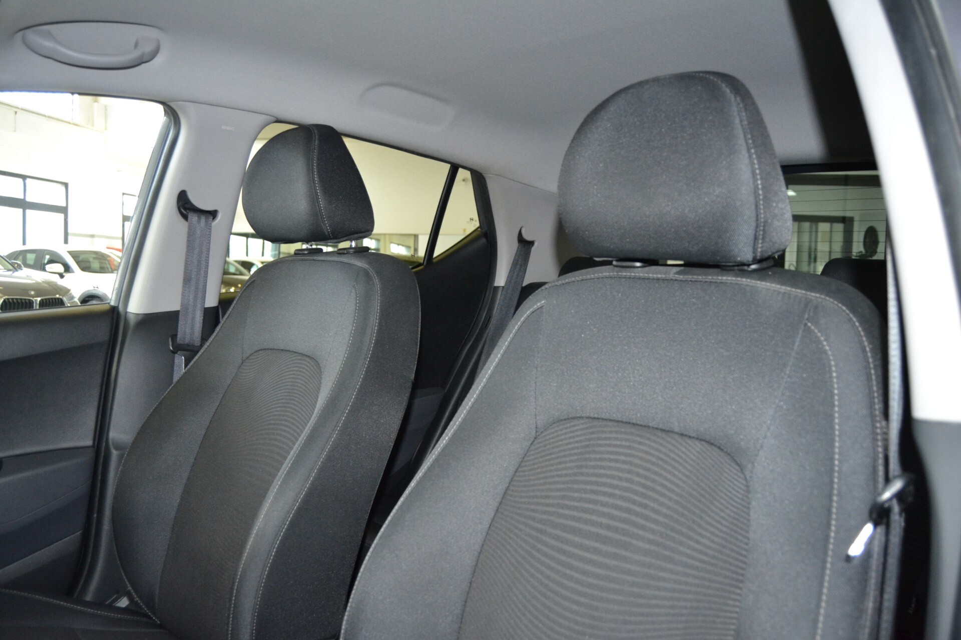 Hyundai i10 1.0 MPI Tech Navi/Cruise/ConnectLINE