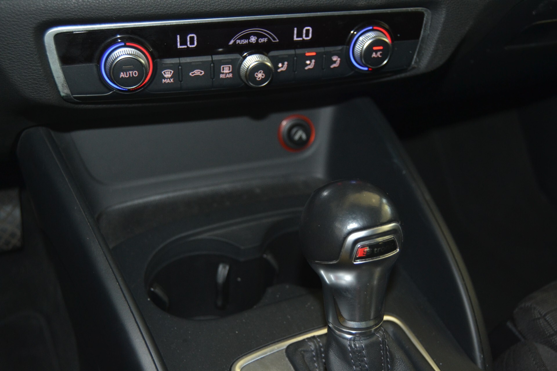 Audi A3 SPB 1.6 TDI S Tronic Sport Navi/Xenon/C.Auto