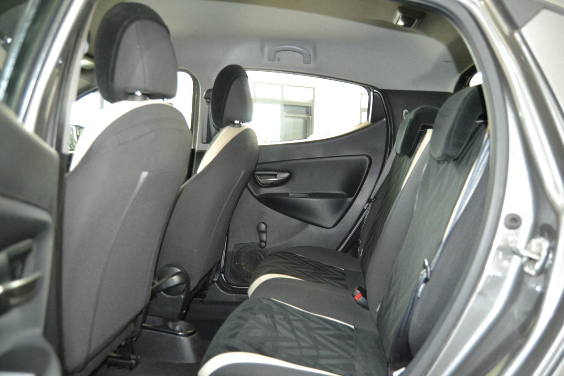 Lancia Ypsilon 0.9 TwinAir 85 CV 5 porte Metano Ecochic Gold