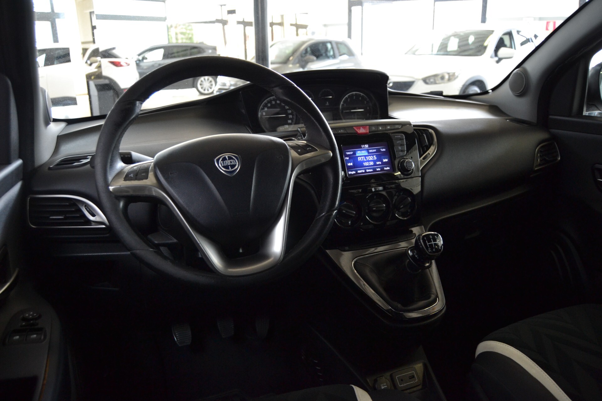 Lancia Ypsilon 0.9 TwinAir 85 CV 5 porte Metano Ecochic Gold