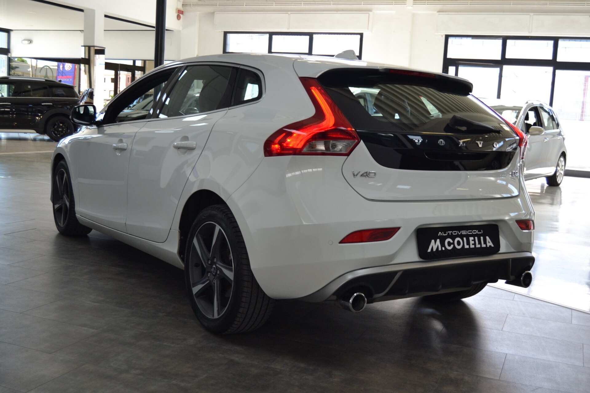 Volvo V40 D2 1.6 R-Design UniPro/Navi/Xenon/Cruse/Pelle