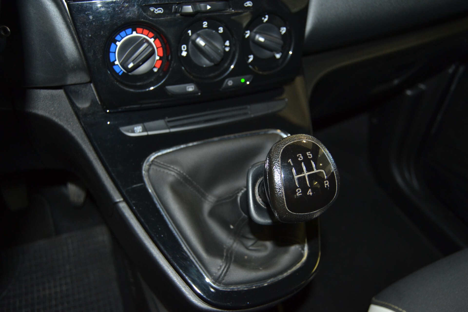 Lancia Ypsilon 0.9 TwinAir 85 CV 5 porte Metano Ecochic Elefantino