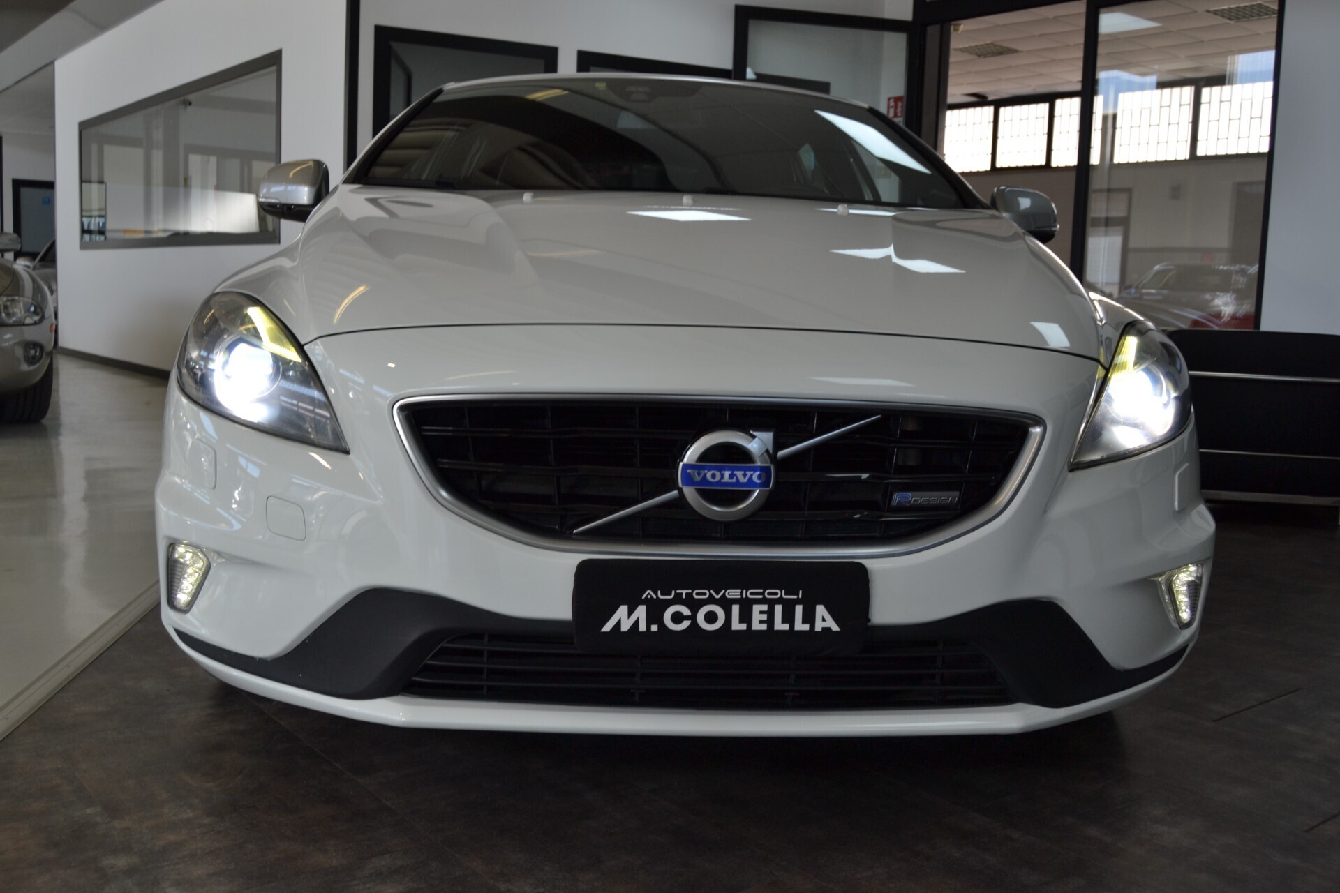 Volvo V40 D2 1.6 R-Design UniPro/Navi/Xenon/Cruse/Pelle