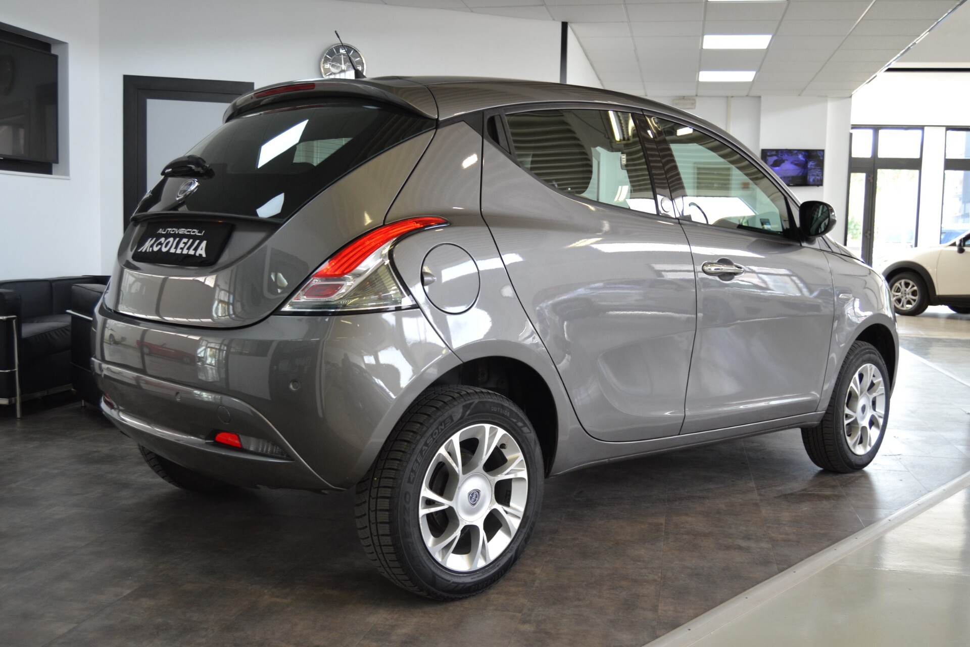 Lancia Ypsilon 0.9 TwinAir 85 CV 5 porte Metano Ecochic Gold