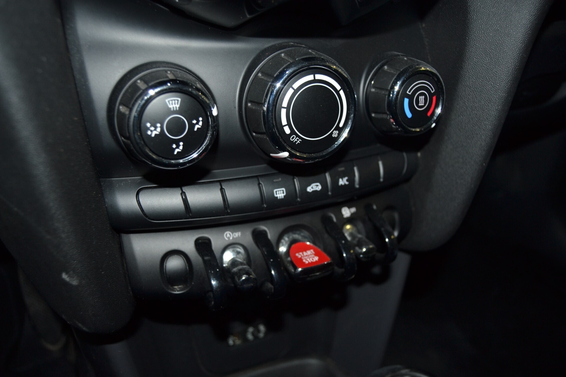 Mini Cooper 1.5D 5PORTE/Xenon/Cruise/115Cv