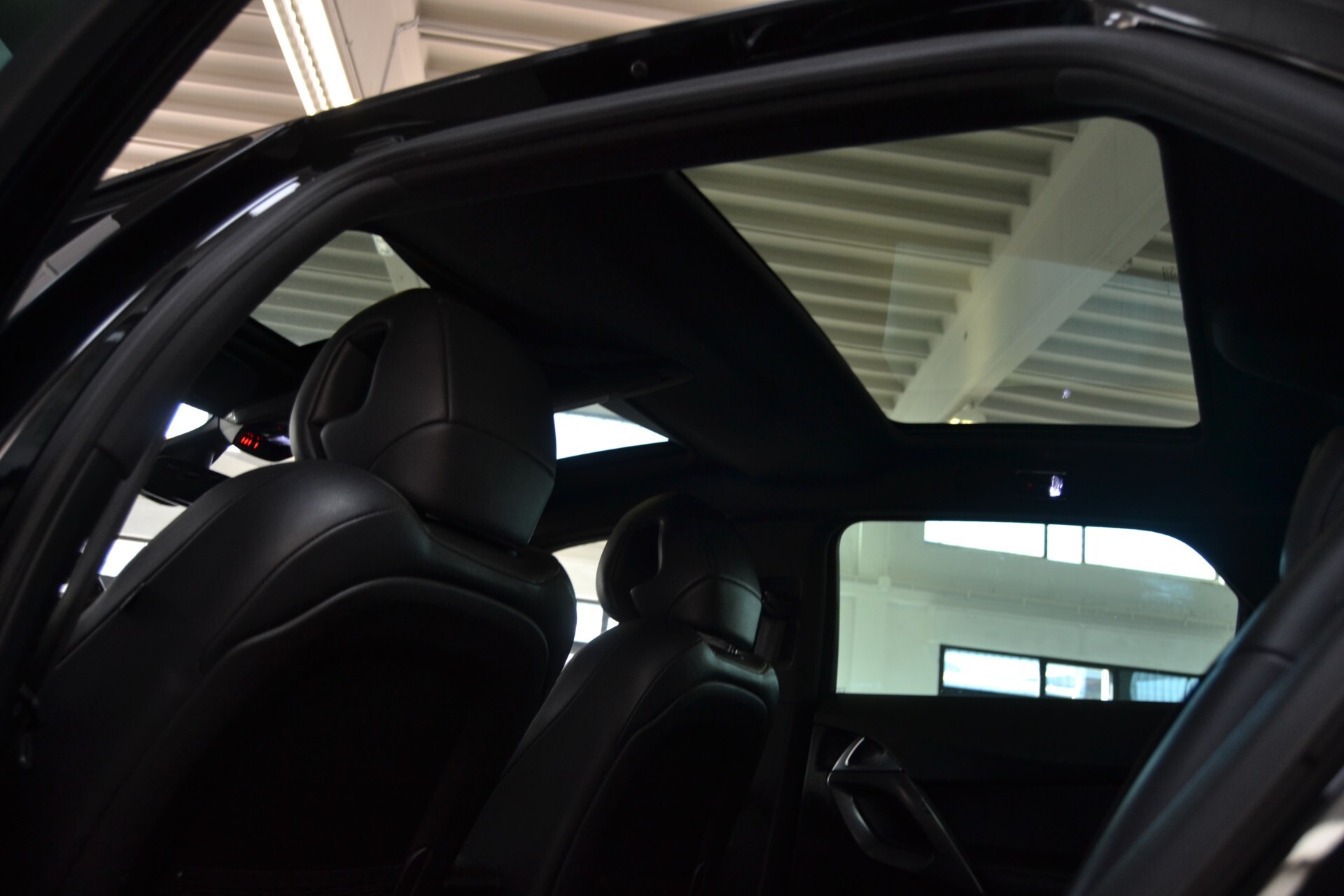 CITROEN DS5 1.6 BlueHDi 120 Tetto/Navi/Led/Alcantara