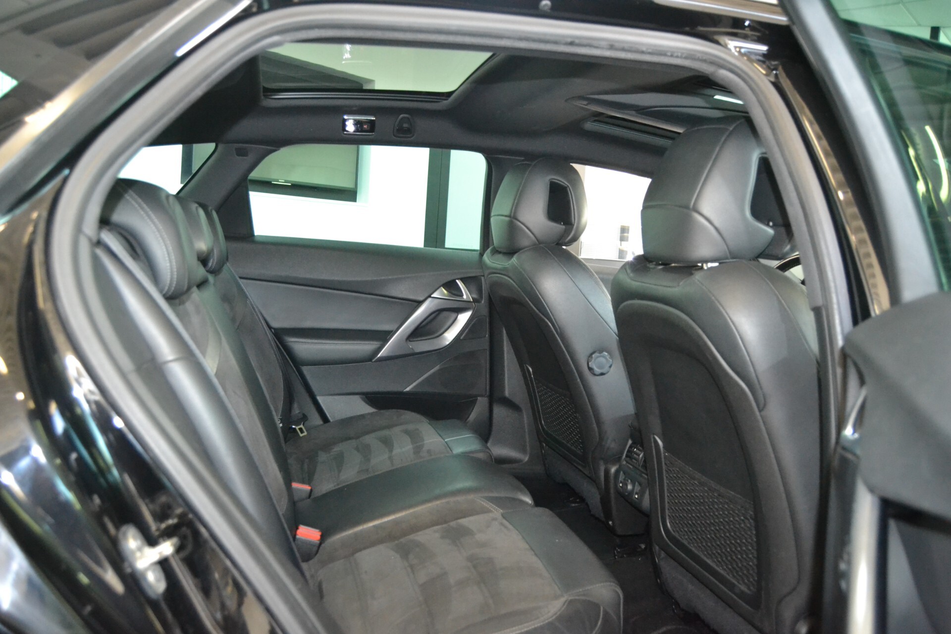 CITROEN DS5 1.6 BlueHDi 120 Tetto/Navi/Led/Alcantara