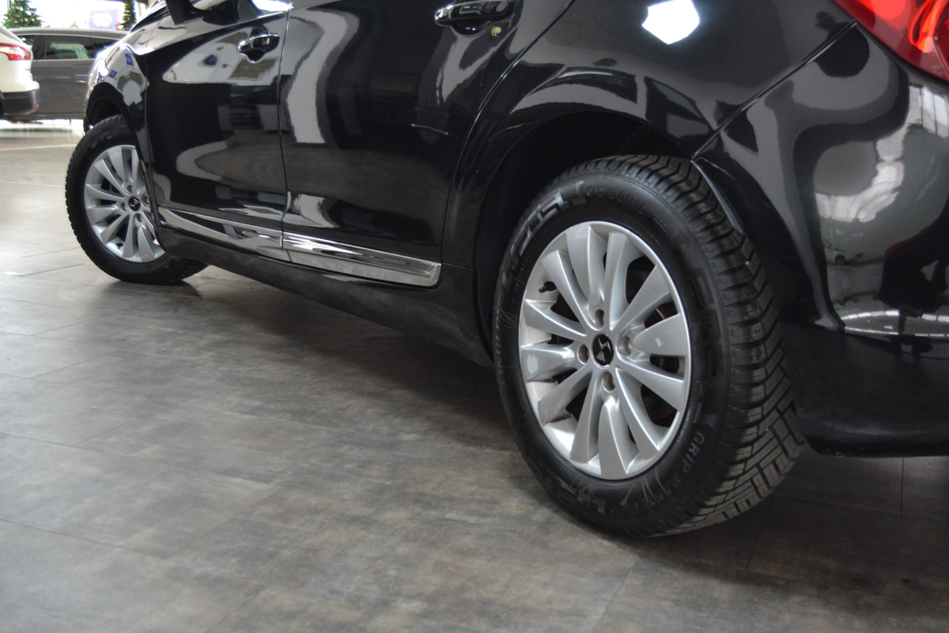 CITROEN DS5 1.6 BlueHDi 120 Tetto/Navi/Led/Alcantara