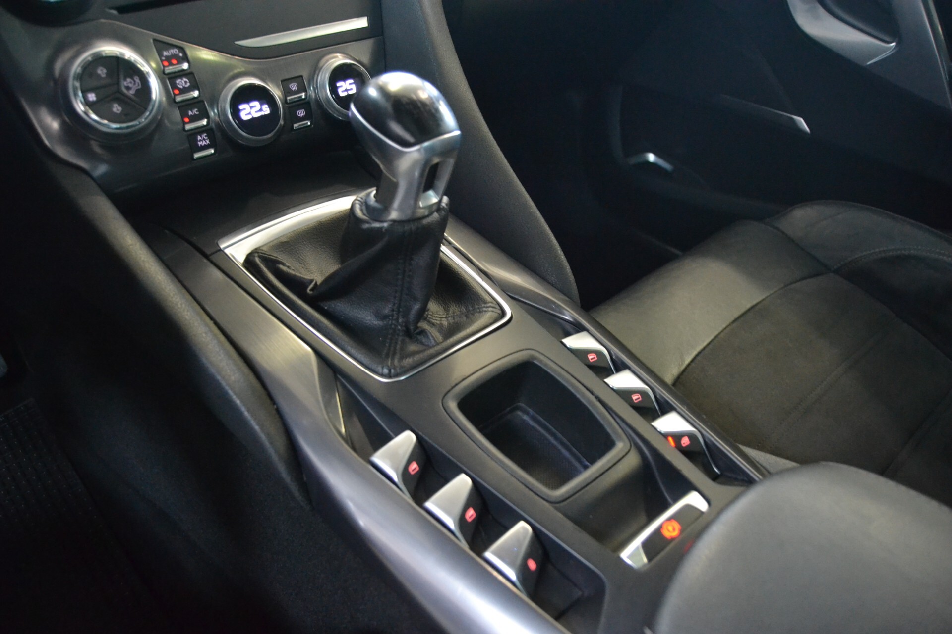 CITROEN DS5 1.6 BlueHDi 120 Tetto/Navi/Led/Alcantara