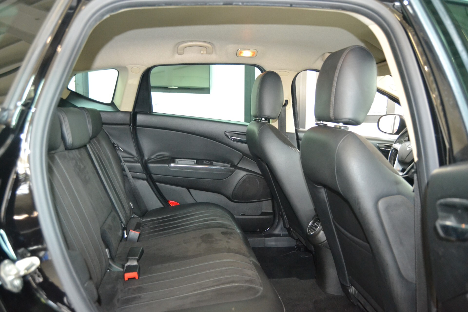 Lancia Delta 1.6 MJT Platino UniPro/Navi/Cruise/KMDOC