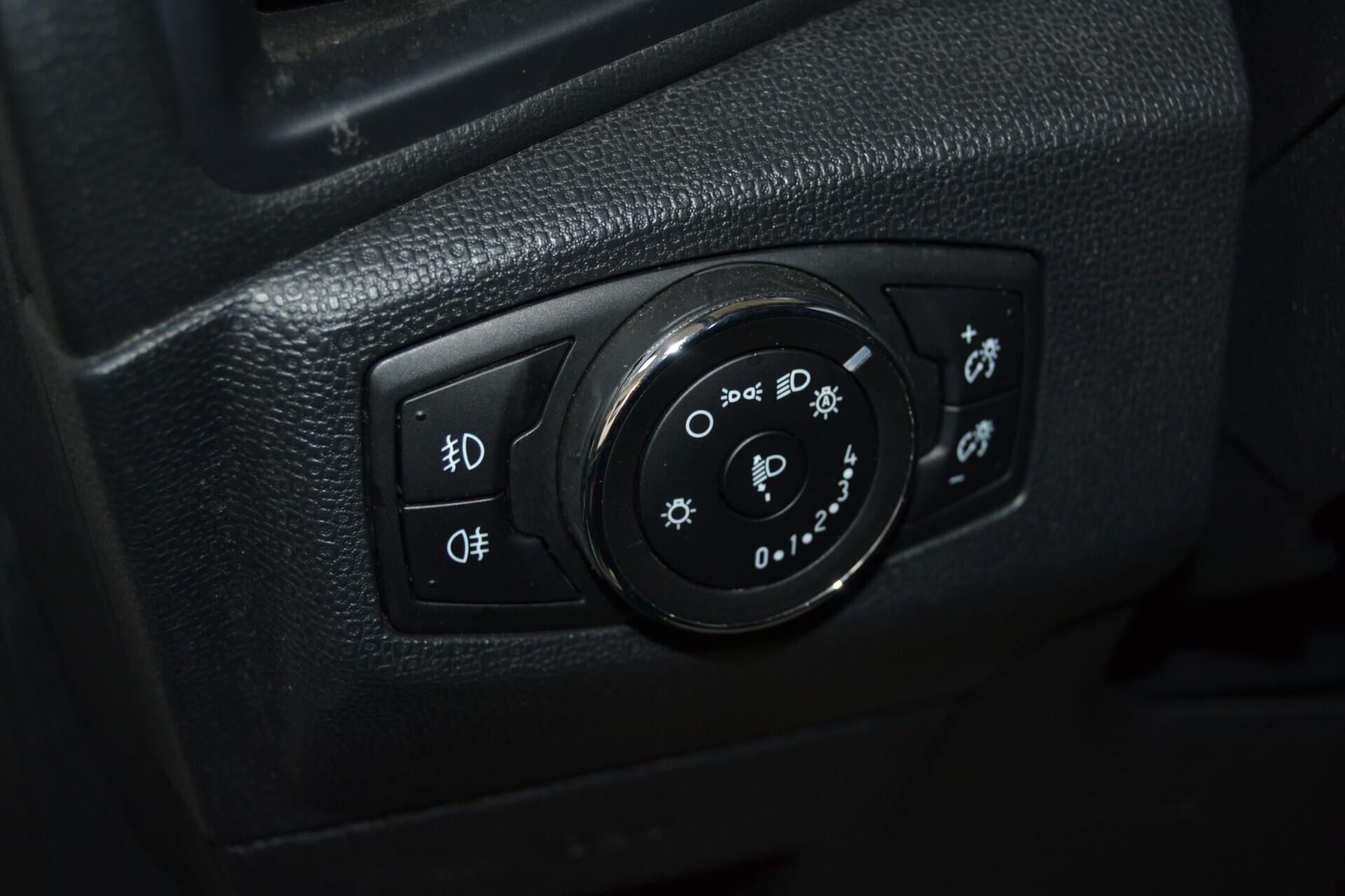 Ford EcoSport 1.5 TDCi ST-Line UniPro/Navi/Telecamera/LED