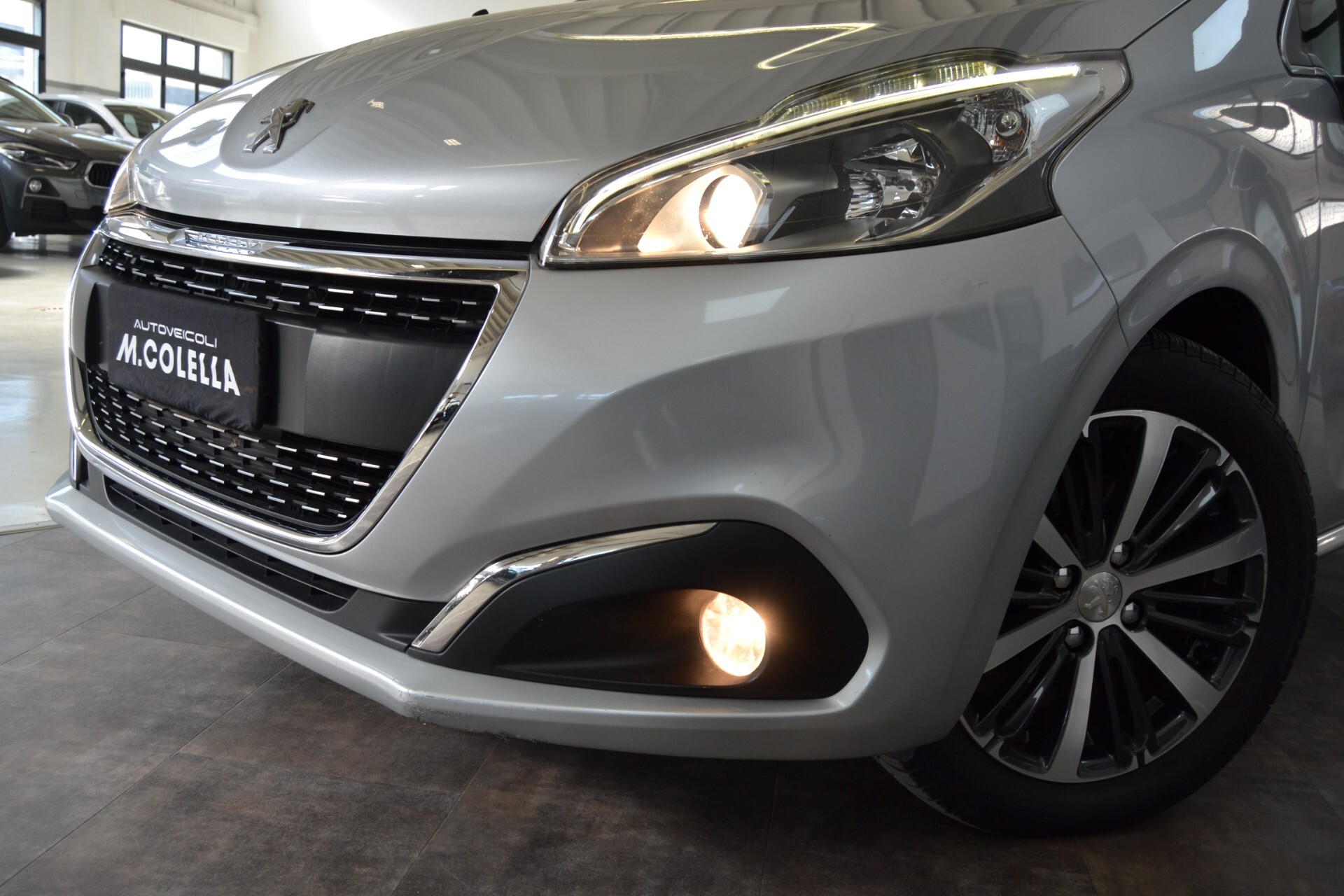 Peugeot 208 BlueHDi 75 5P Allure Navi/UniPRO/KMDOC