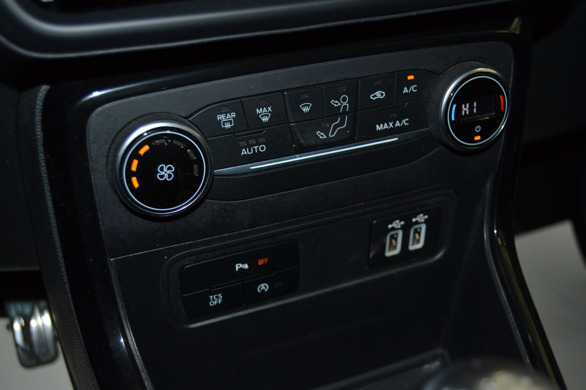 Ford EcoSport 1.5 TDCi ST-Line UniPro/Navi/Telecamera/LED