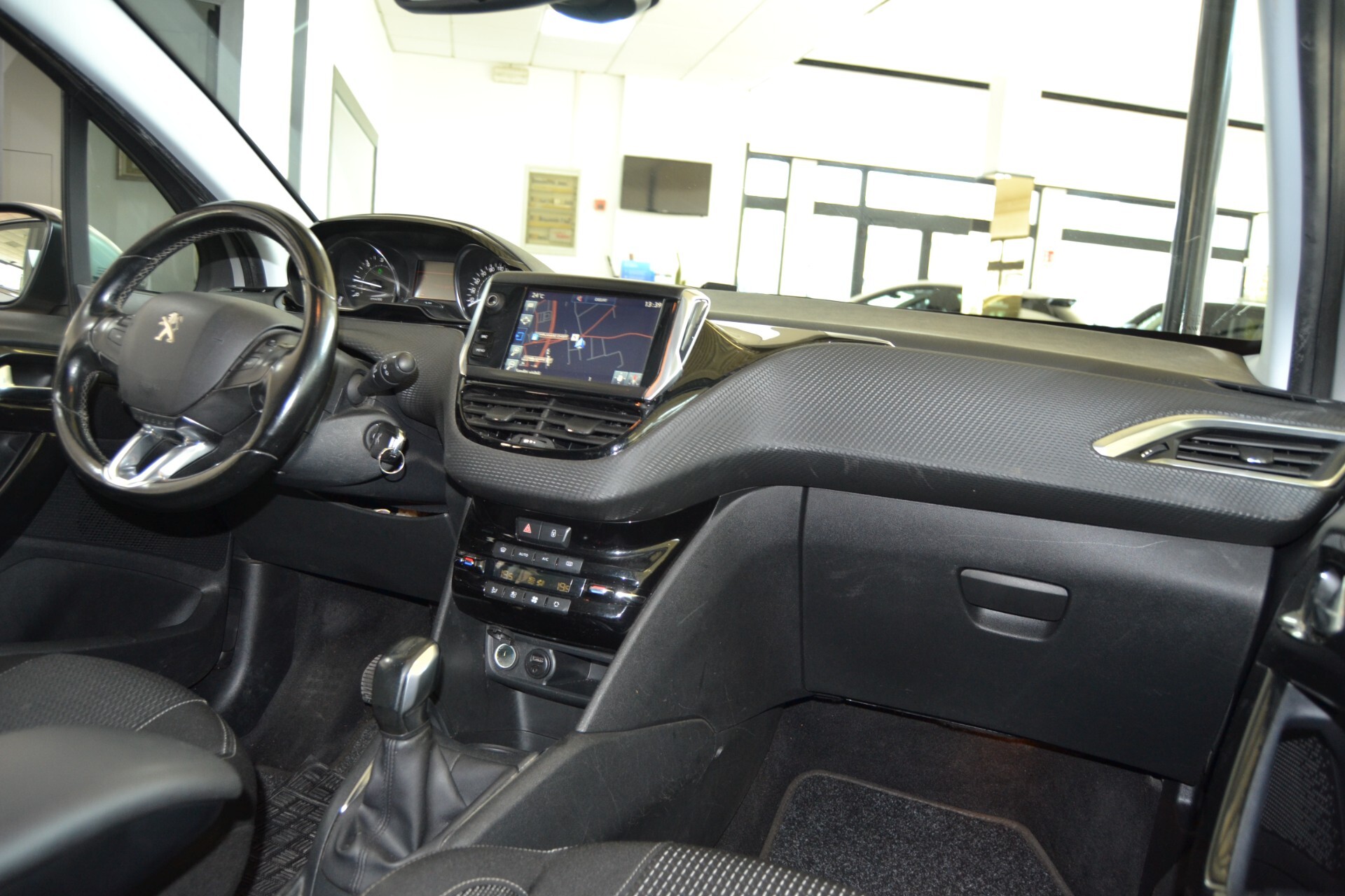 Peugeot 208 BlueHDi 75 5P Allure Navi/UniPRO/KMDOC