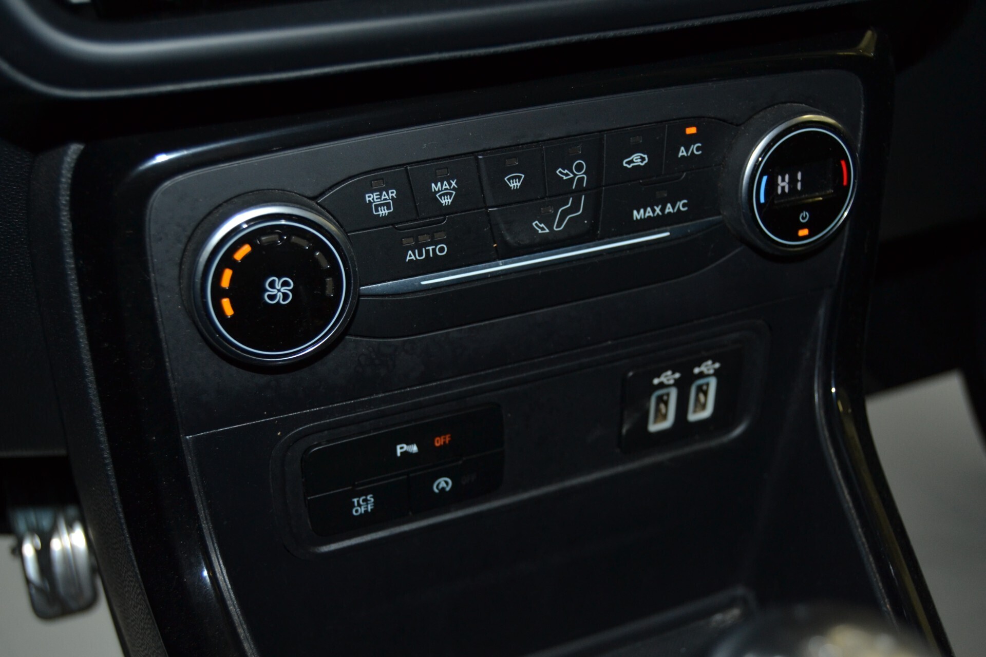 Ford EcoSport 1.5 TDCi ST-Line UniPro/Navi/Telecamera/LED