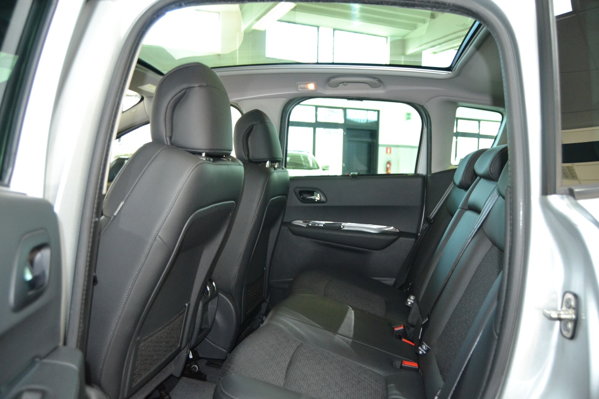 Peugeot 3008 1.6 HDi 115CV Allure Tetto/Navi/Gancio 