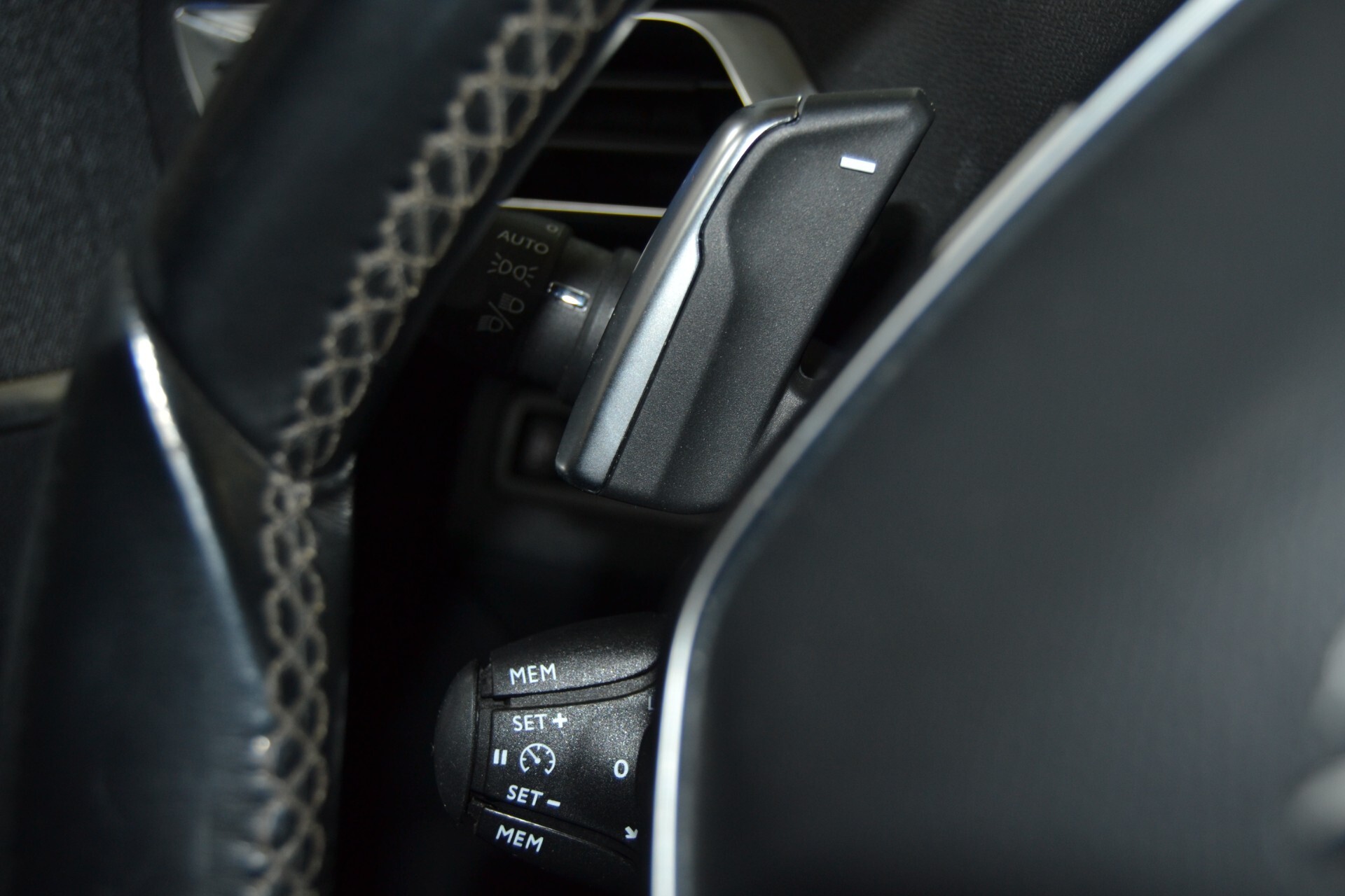 Peugeot 3008 BlueHDi 120 EAT6 Allure Navi/Cruise/KMDOC