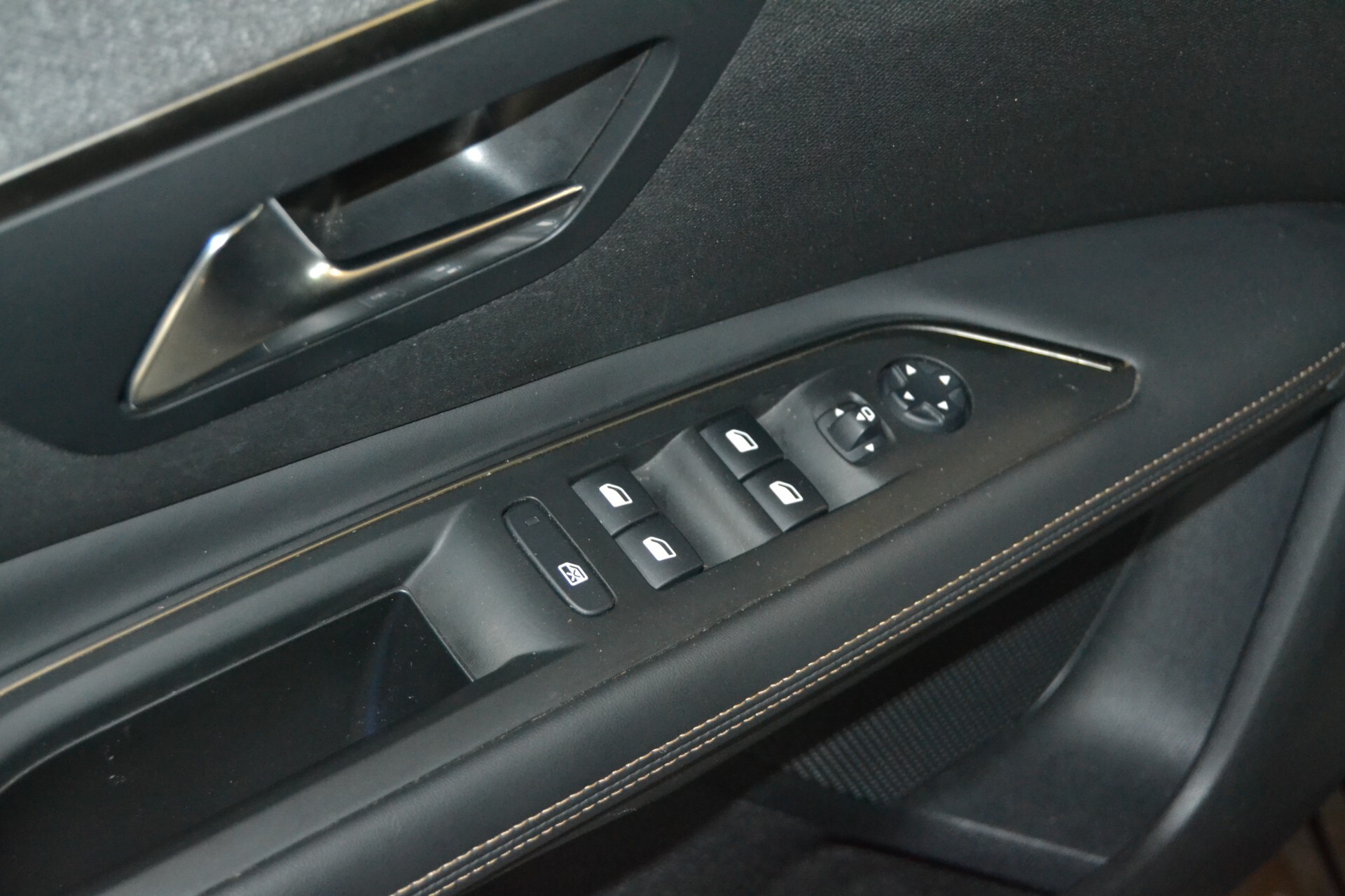 Peugeot 3008 BlueHDi 130CV GT-Line Navi/Pelle/Xenon/UNIPRO