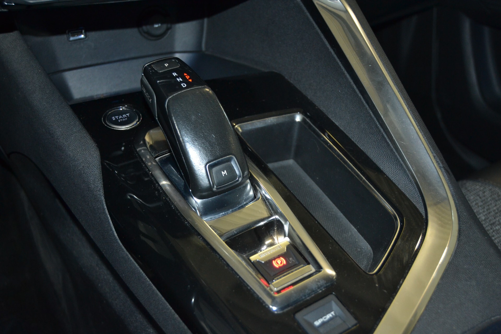 Peugeot 3008 BlueHDi 120 EAT6 Allure Navi/Cruise/KMDOC