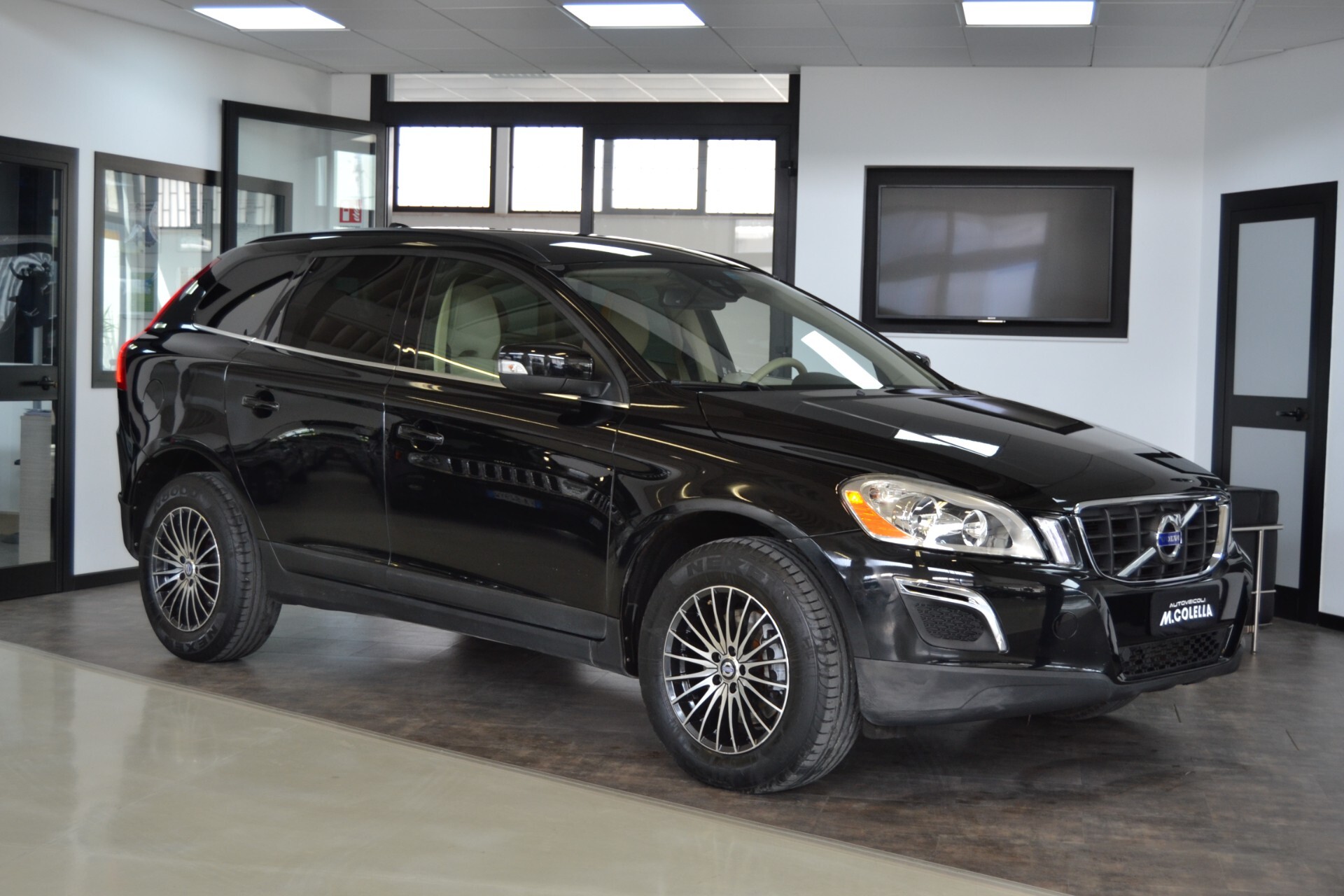 Volvo XC60 2.0 D3 Momentum KMDOC/Fatture/Tagliandi